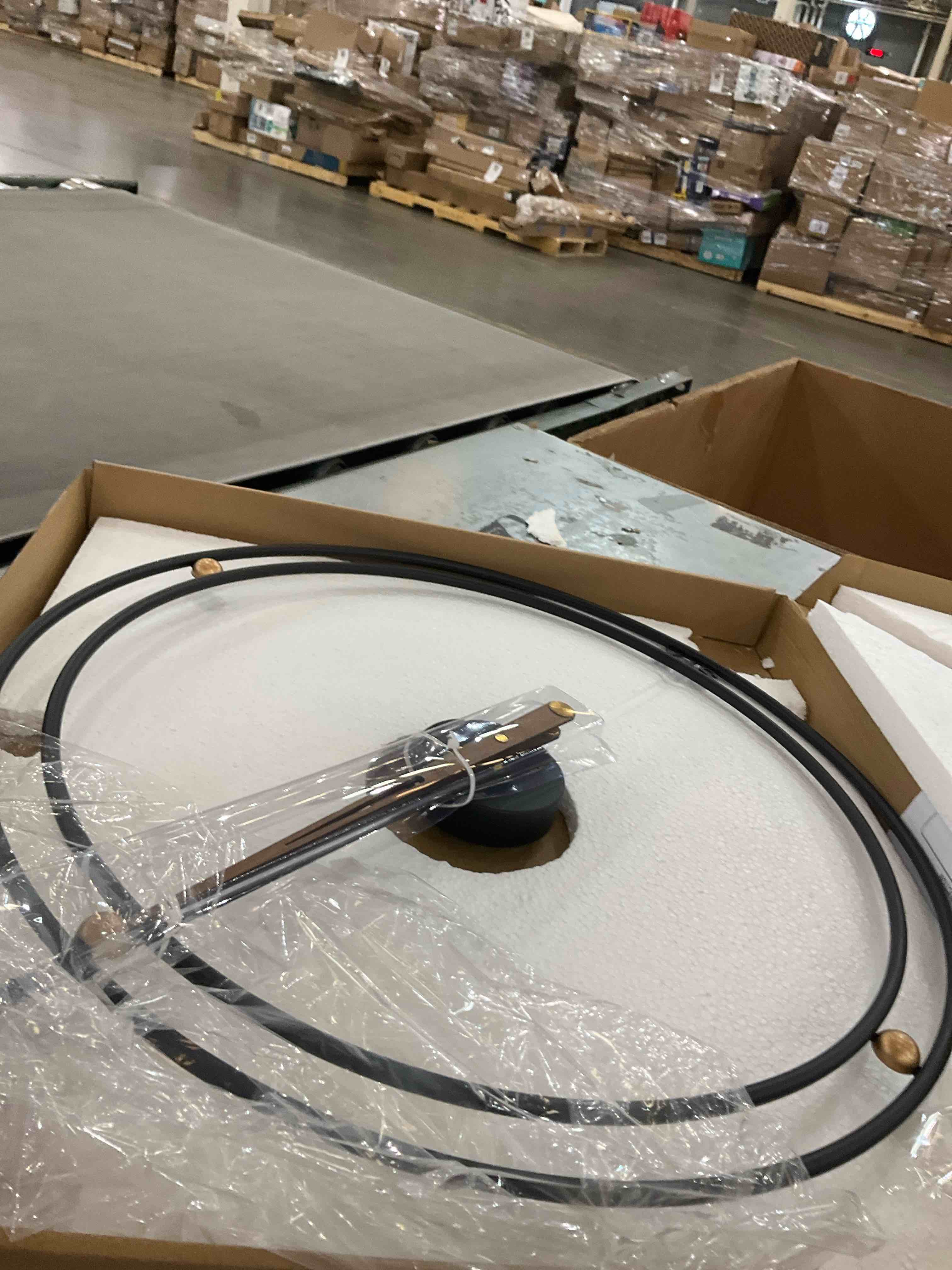 https://s3.amazonaws.com/lotting-images-prod/bidfta/PPE2491323_1745938877628.jpeg
