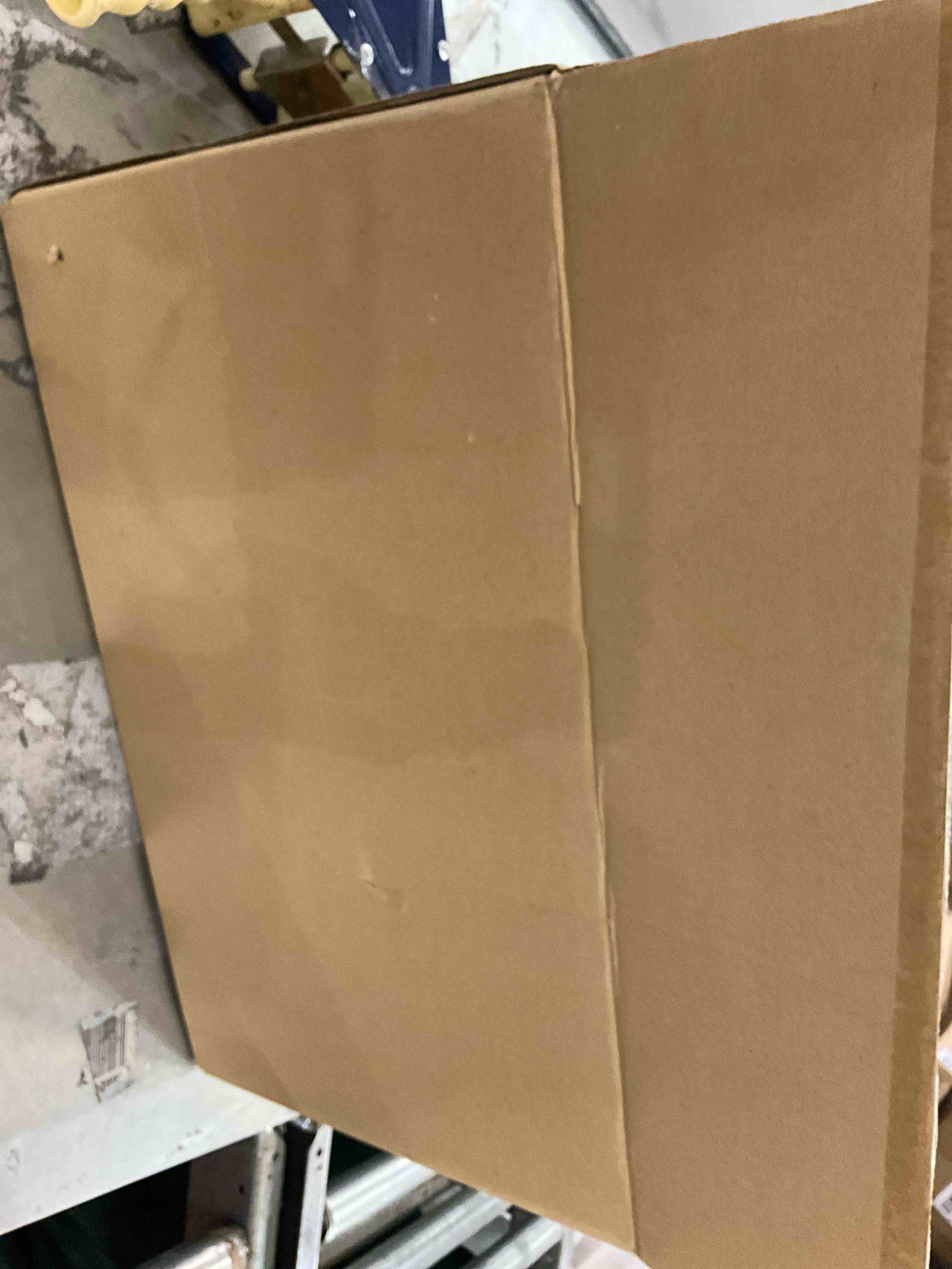 https://s3.amazonaws.com/lotting-images-prod/bidfta/PPE2491648_1745941680098.jpeg