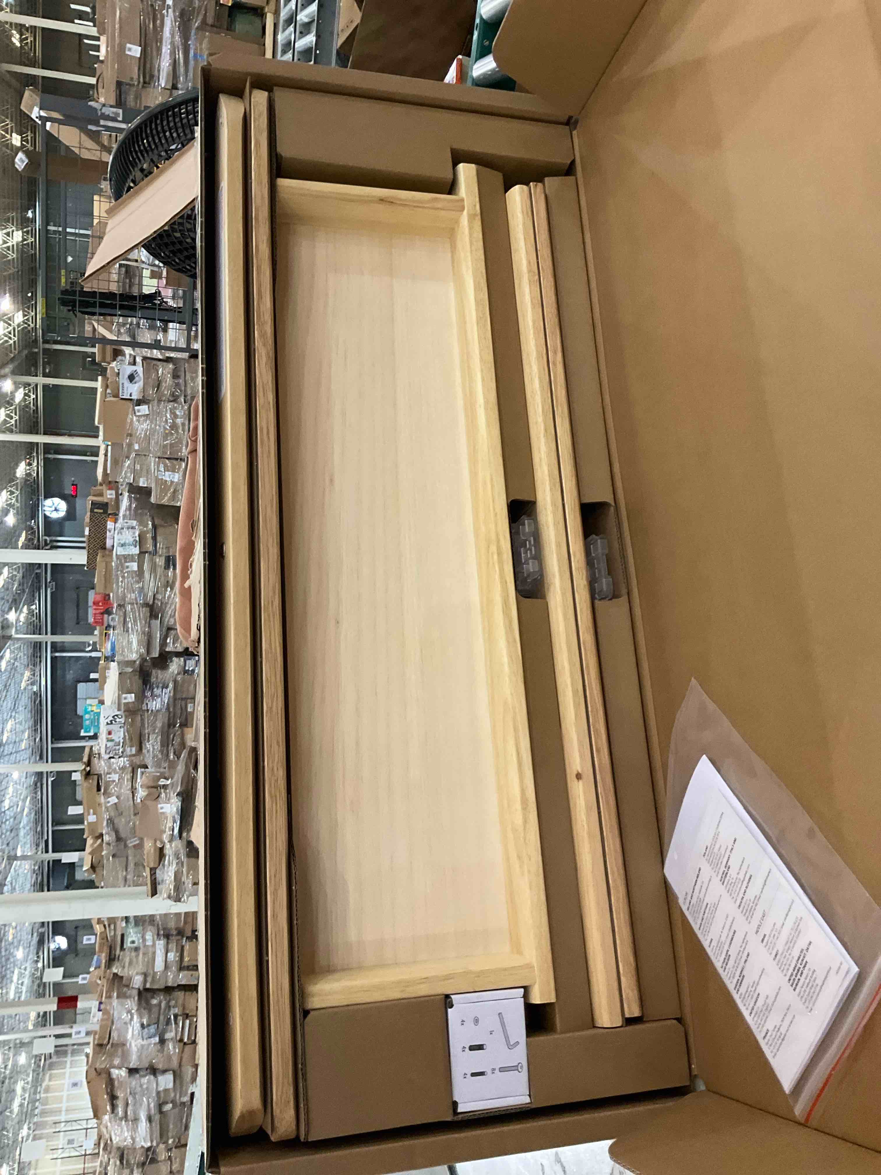 https://s3.amazonaws.com/lotting-images-prod/bidfta/PPE2491666_1745946457935.jpeg