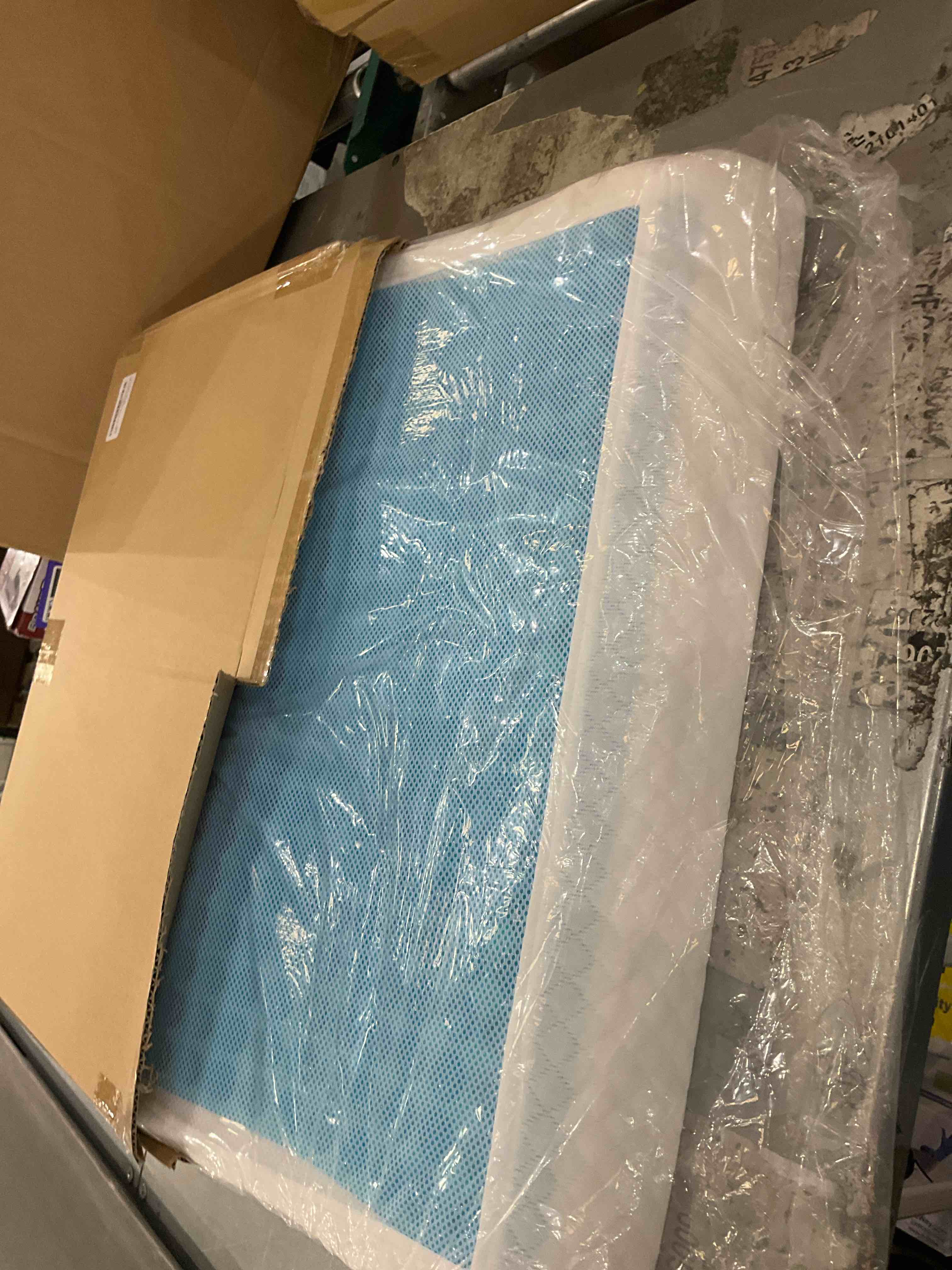 https://s3.amazonaws.com/lotting-images-prod/bidfta/PPE2491763_1745947667897.jpeg
