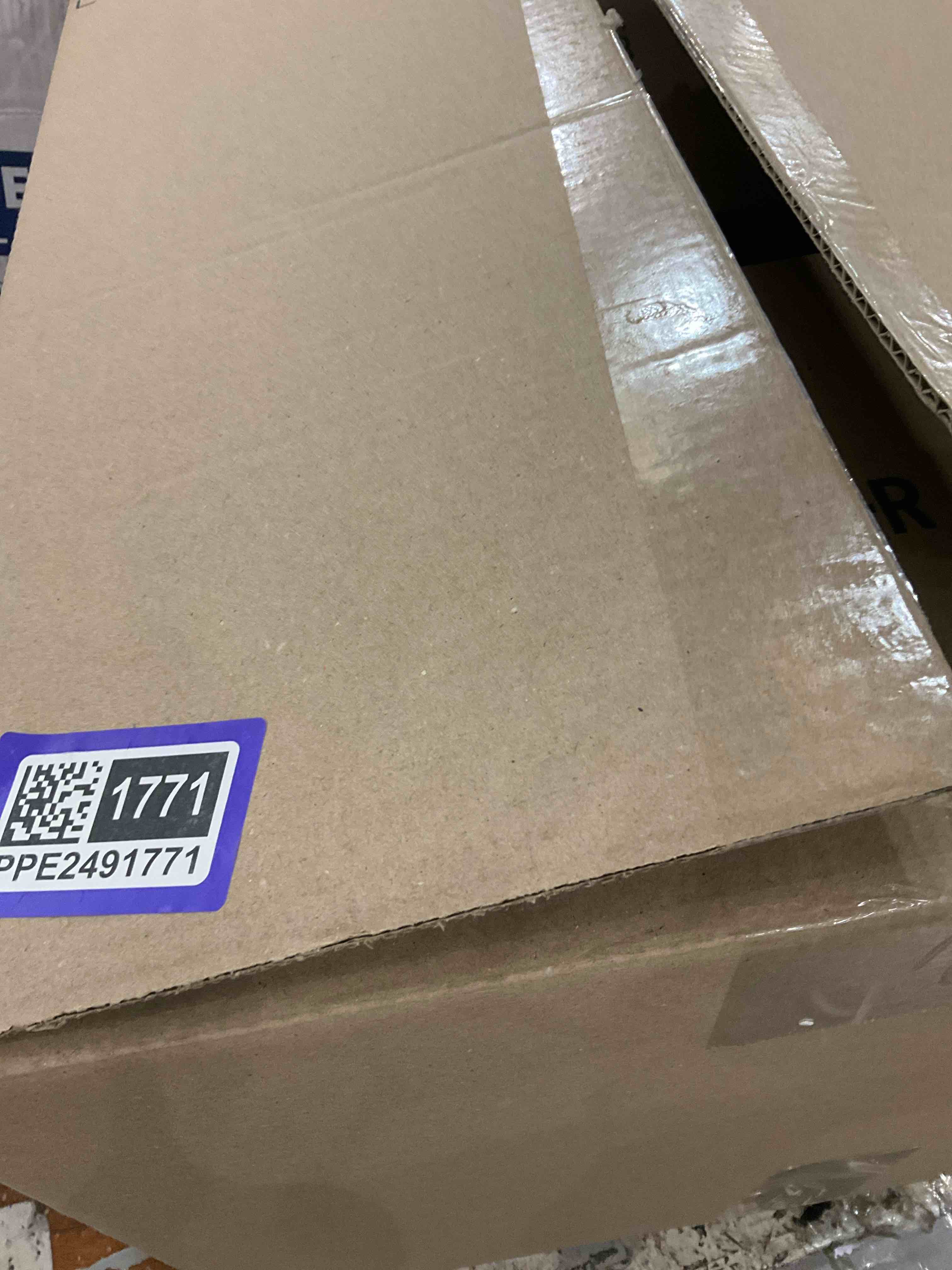 https://s3.amazonaws.com/lotting-images-prod/bidfta/PPE2491771_1745950987975.jpeg