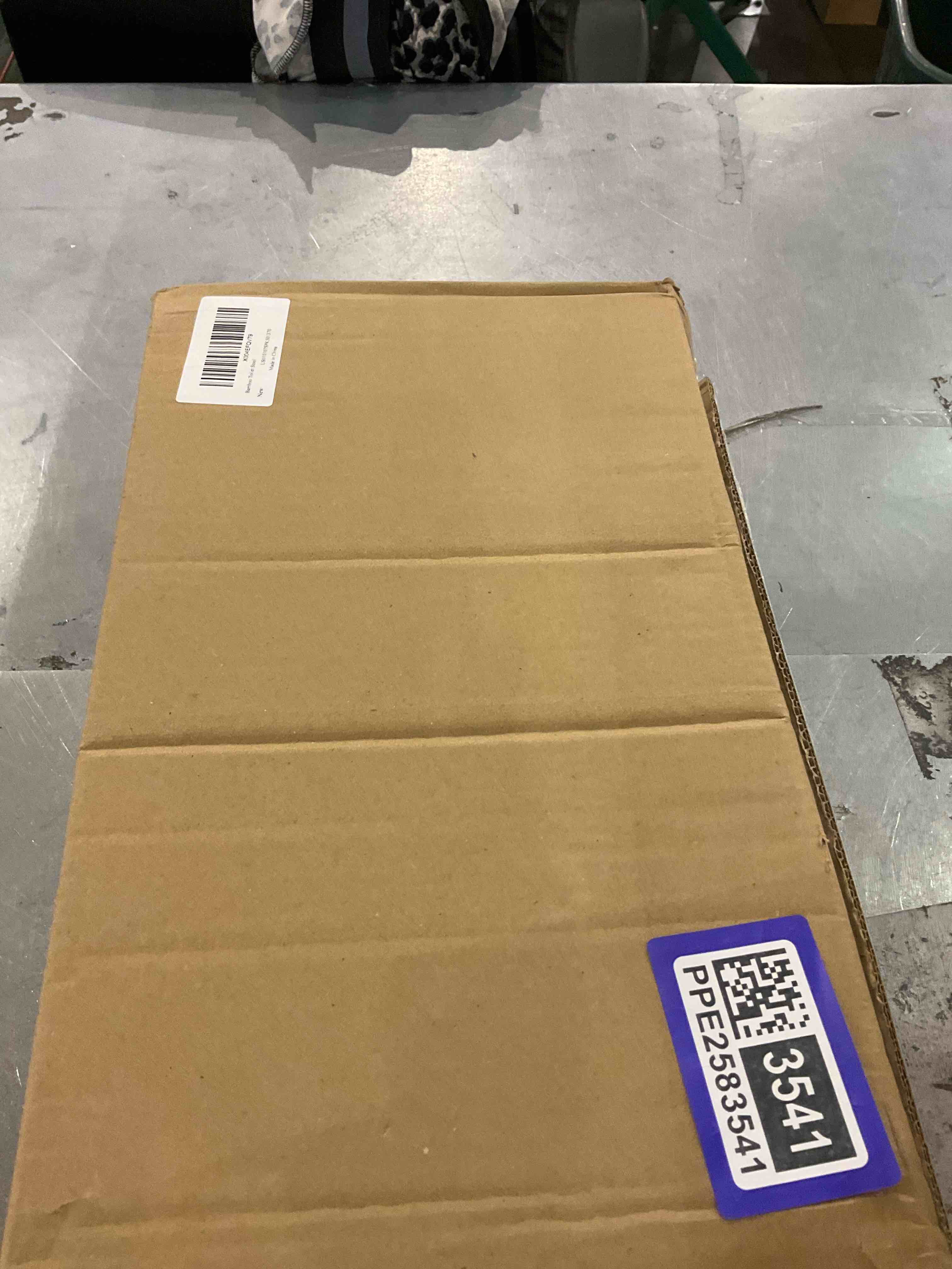 https://s3.amazonaws.com/lotting-images-prod/bidfta/PPE2491848_1746012787347.jpeg