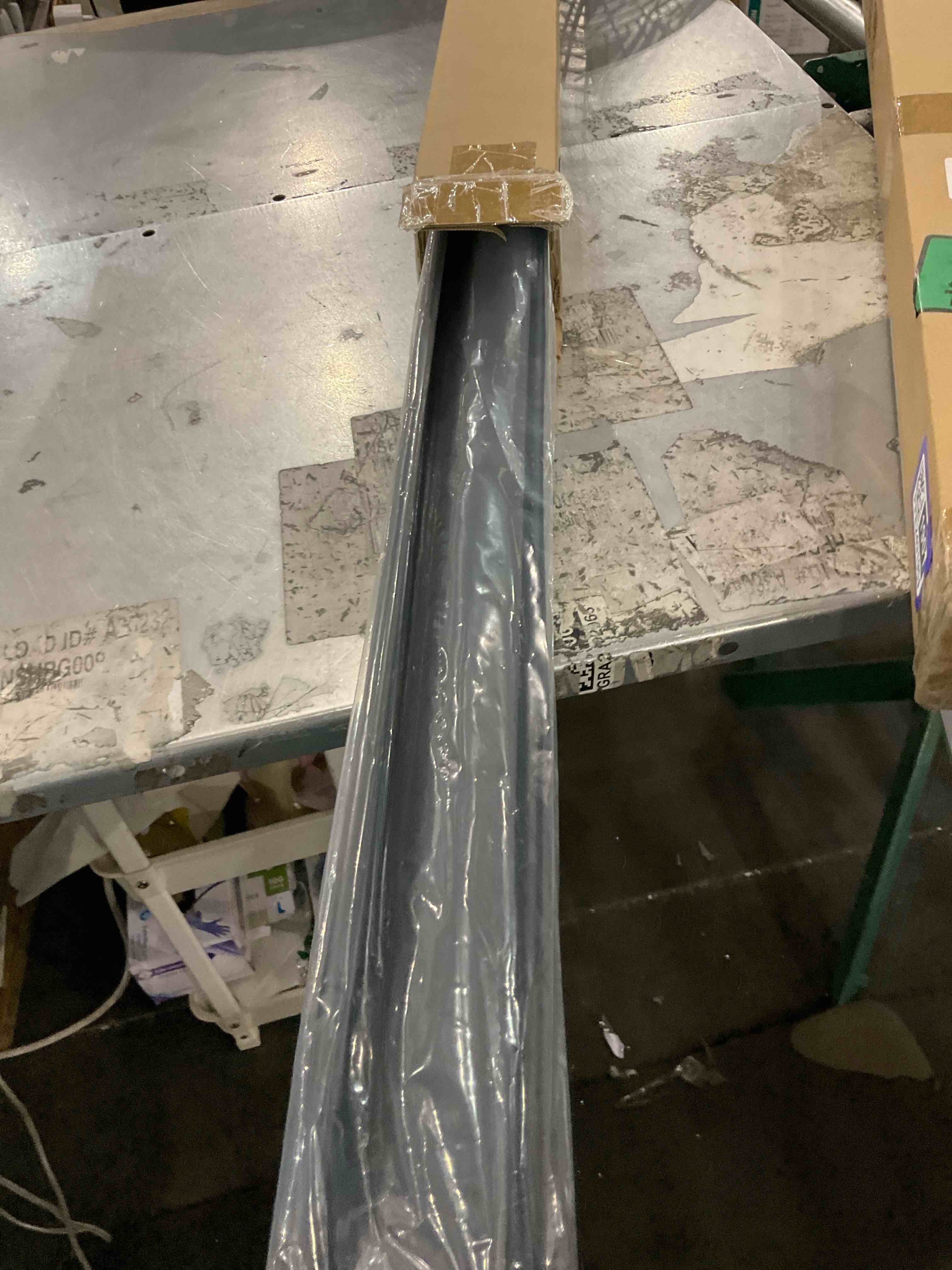 https://s3.amazonaws.com/lotting-images-prod/bidfta/PPE2491901_1746015513593.jpeg