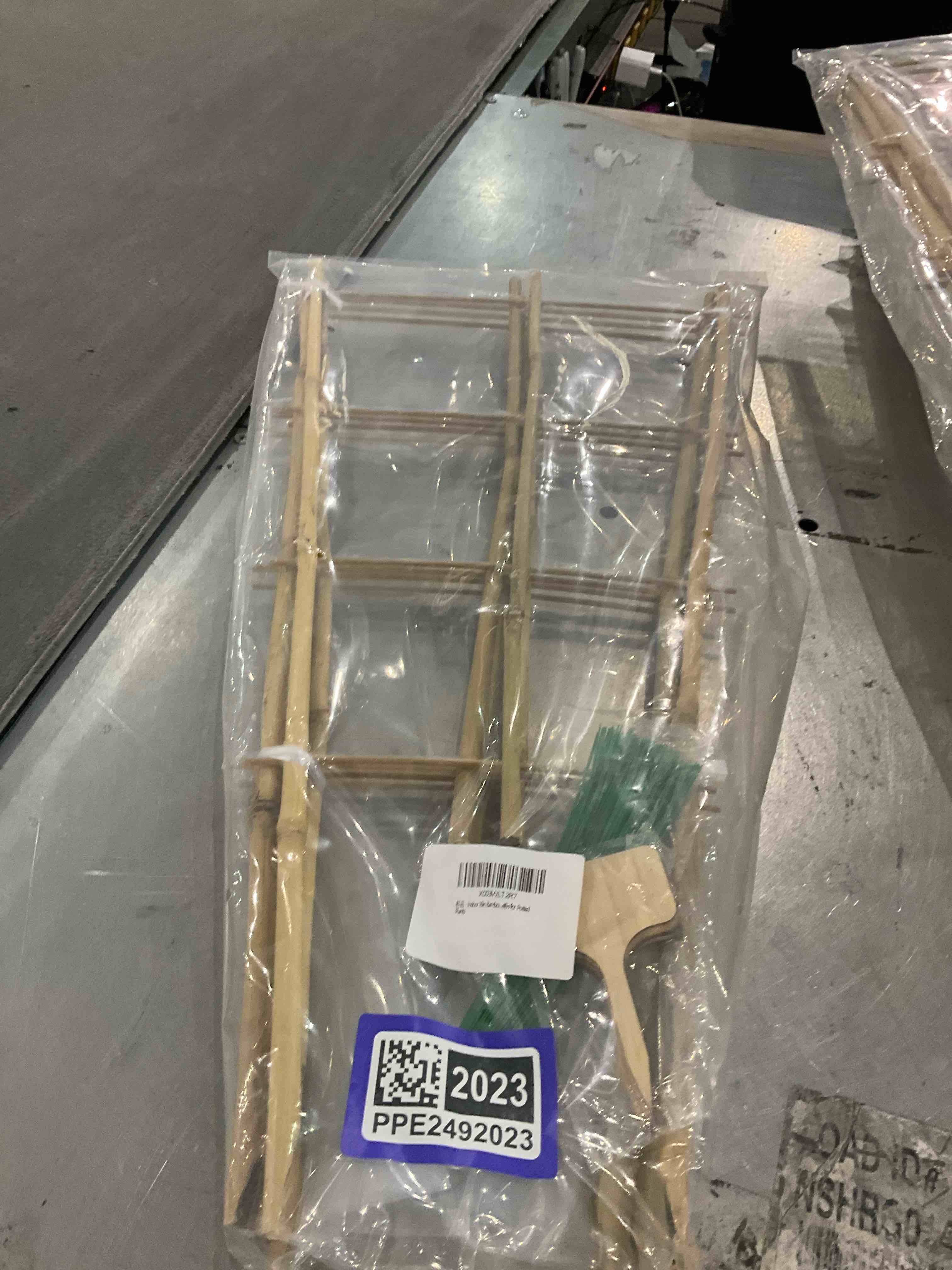 https://s3.amazonaws.com/lotting-images-prod/bidfta/PPE2492009_1746013516602.jpeg