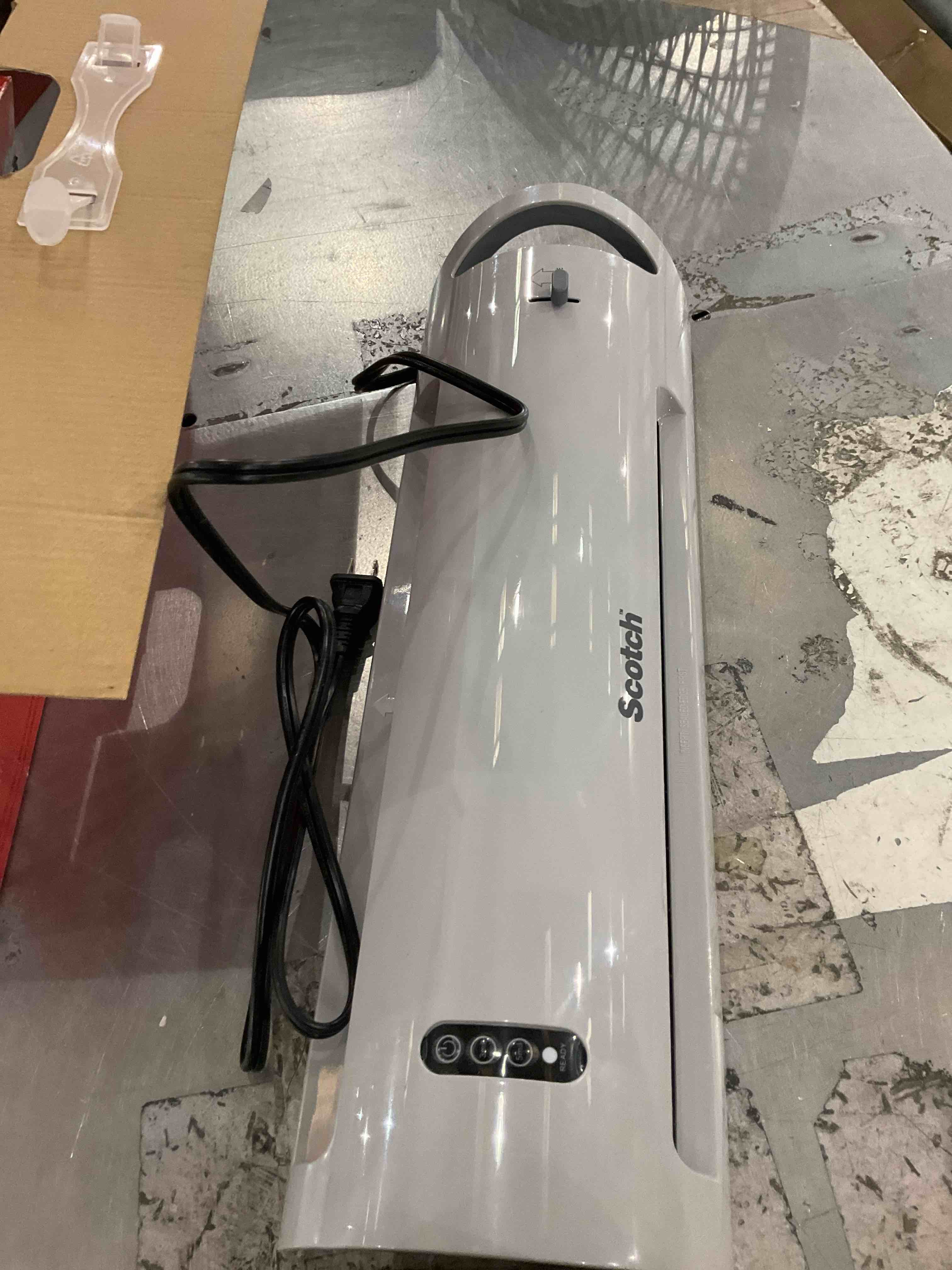 https://s3.amazonaws.com/lotting-images-prod/bidfta/PPE2492220_1746024332673.jpeg
