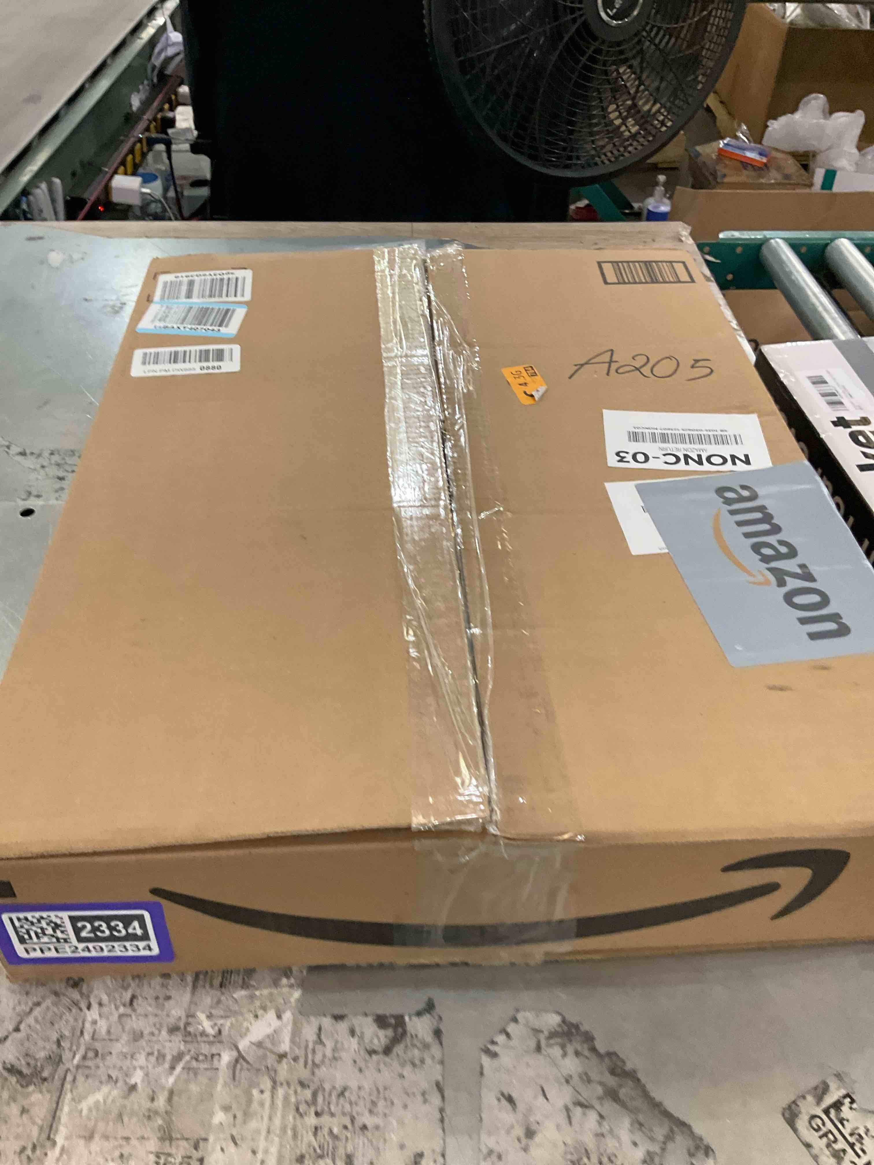 https://s3.amazonaws.com/lotting-images-prod/bidfta/PPE2492334_1746028192460.jpeg