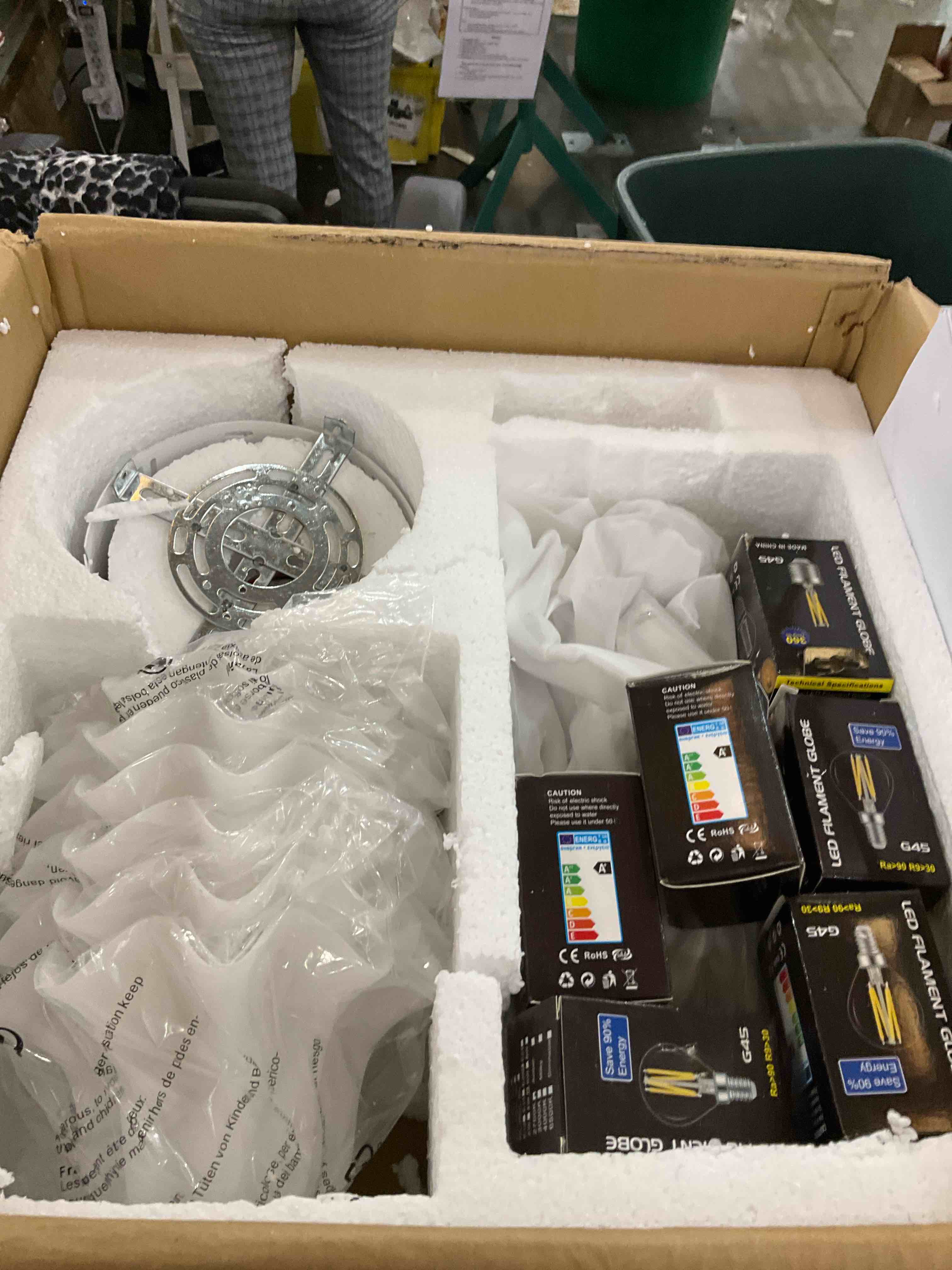 https://s3.amazonaws.com/lotting-images-prod/bidfta/PPE2492706_1746110450702.jpeg