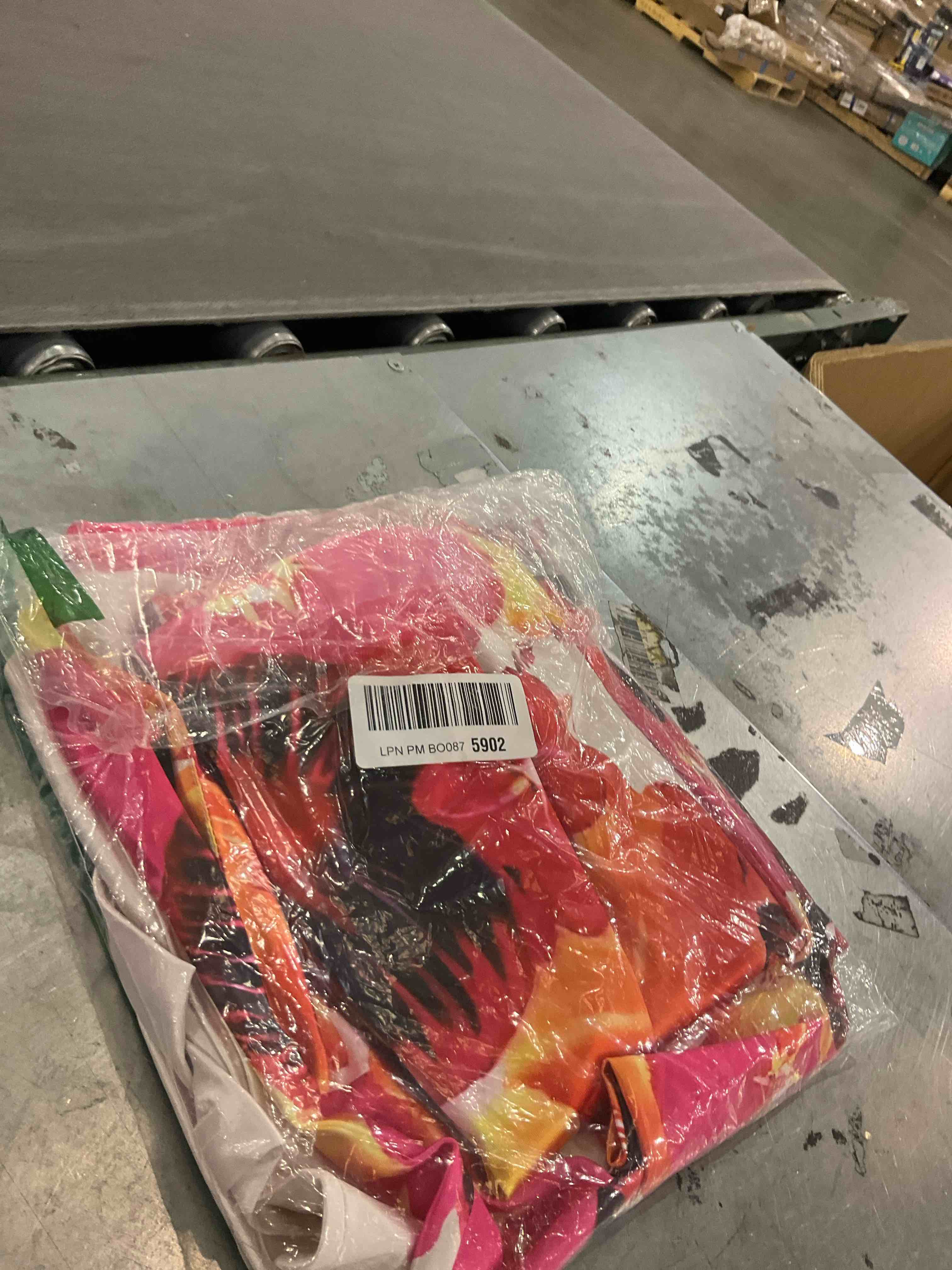 https://s3.amazonaws.com/lotting-images-prod/bidfta/PPE2492776_1746122004129.jpeg
