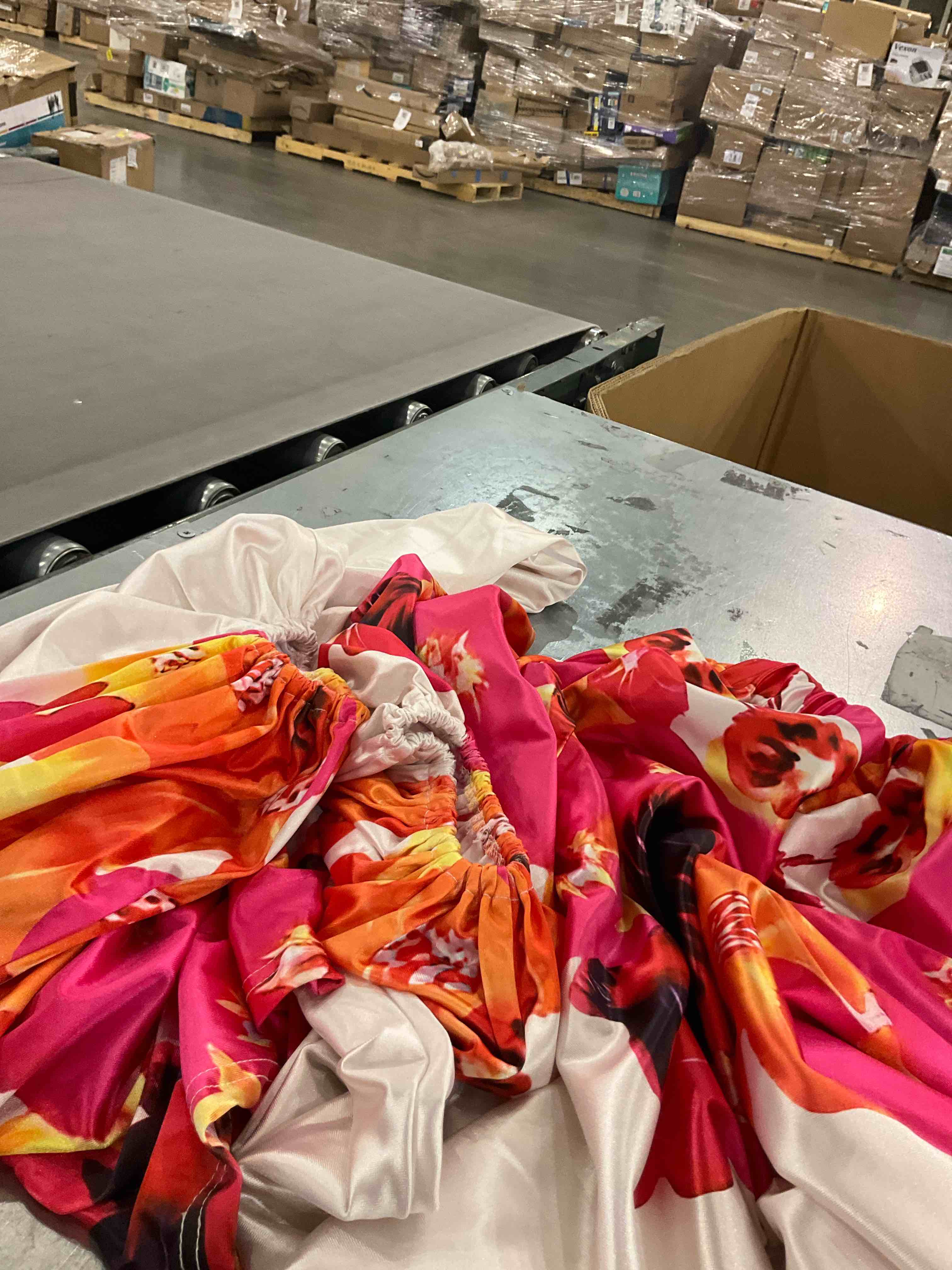https://s3.amazonaws.com/lotting-images-prod/bidfta/PPE2492776_1746122053584.jpeg