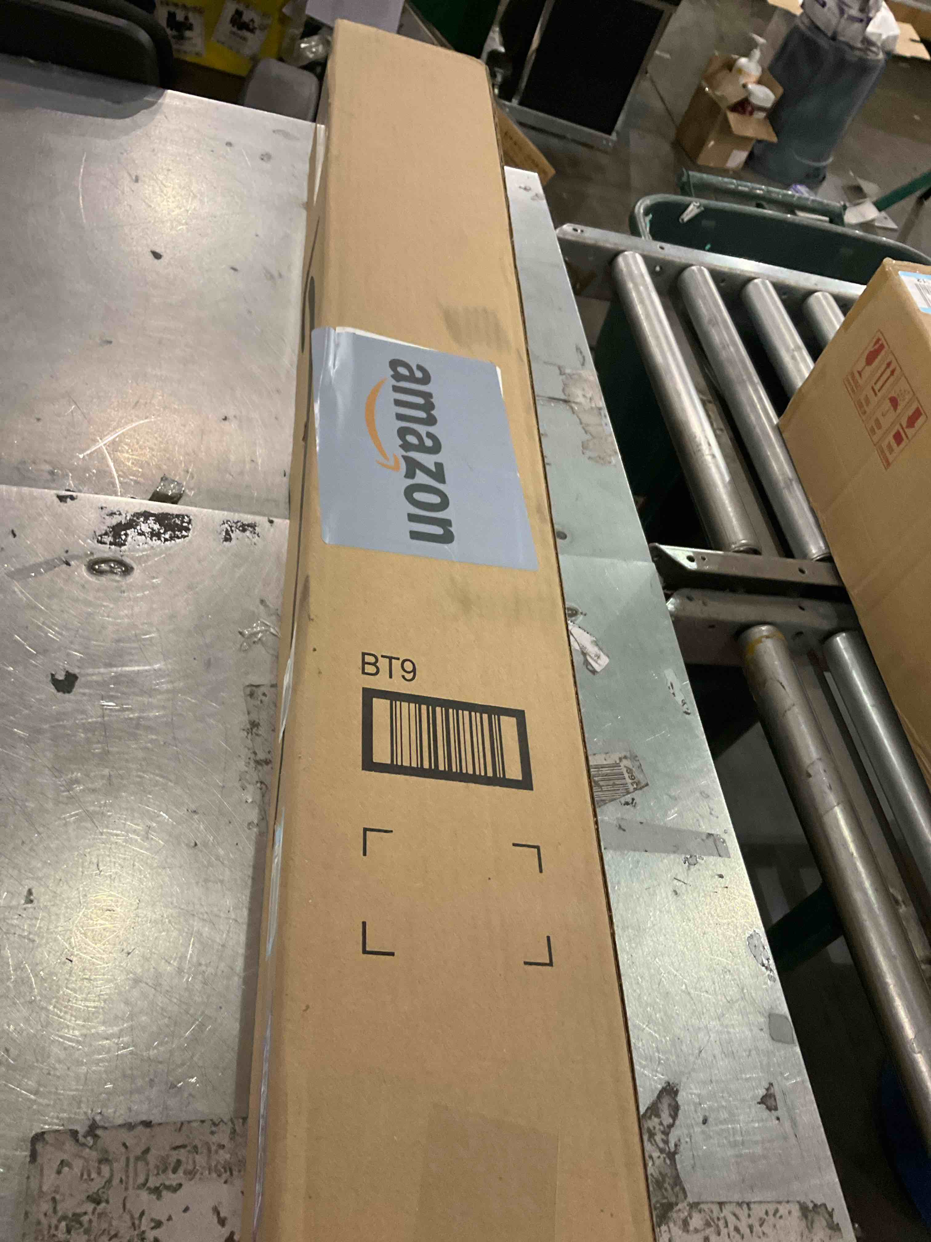 https://s3.amazonaws.com/lotting-images-prod/bidfta/PPE2492832_1746445176499.jpeg