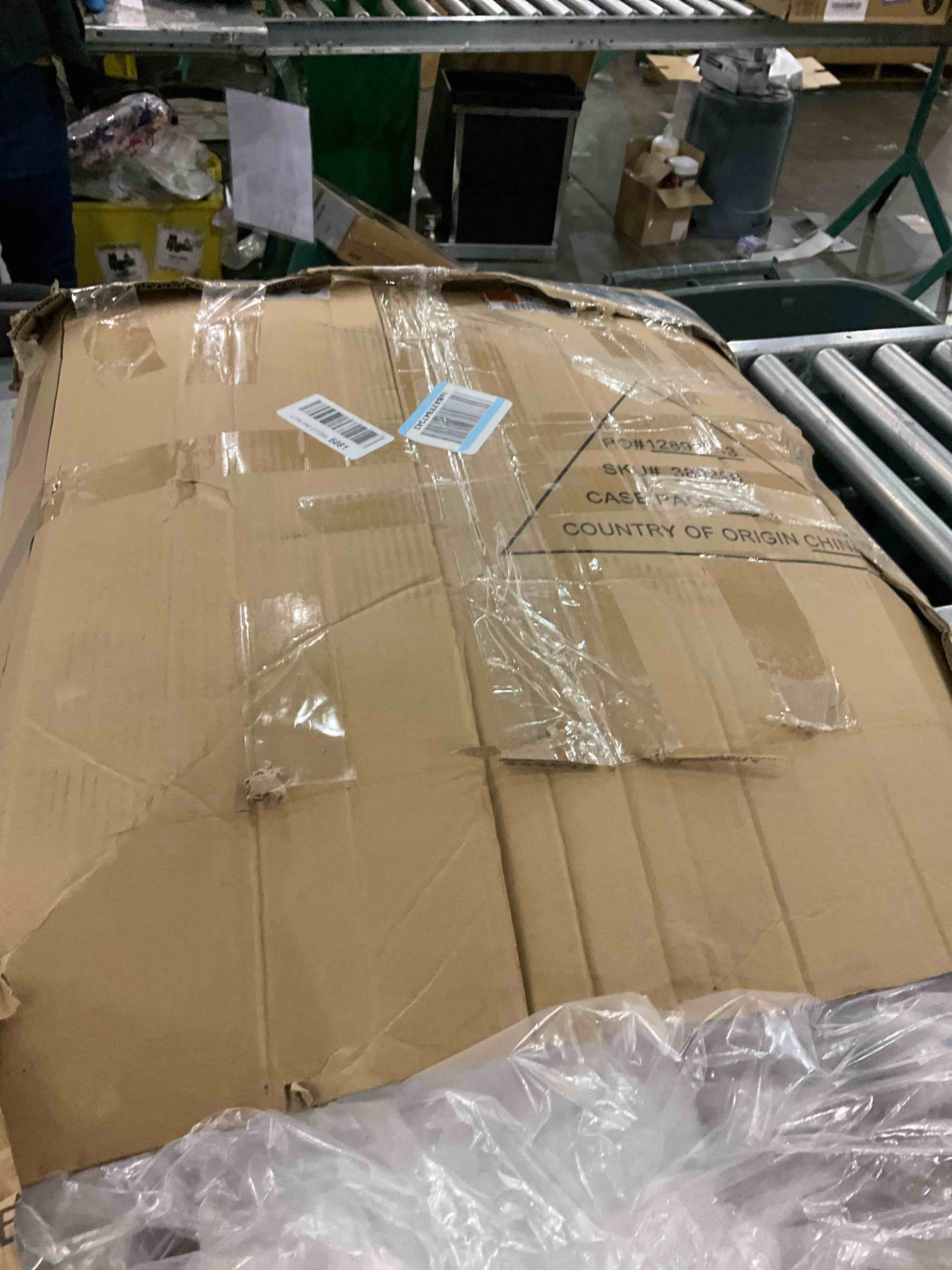 https://s3.amazonaws.com/lotting-images-prod/bidfta/PPE2492854_1746445035429.jpeg