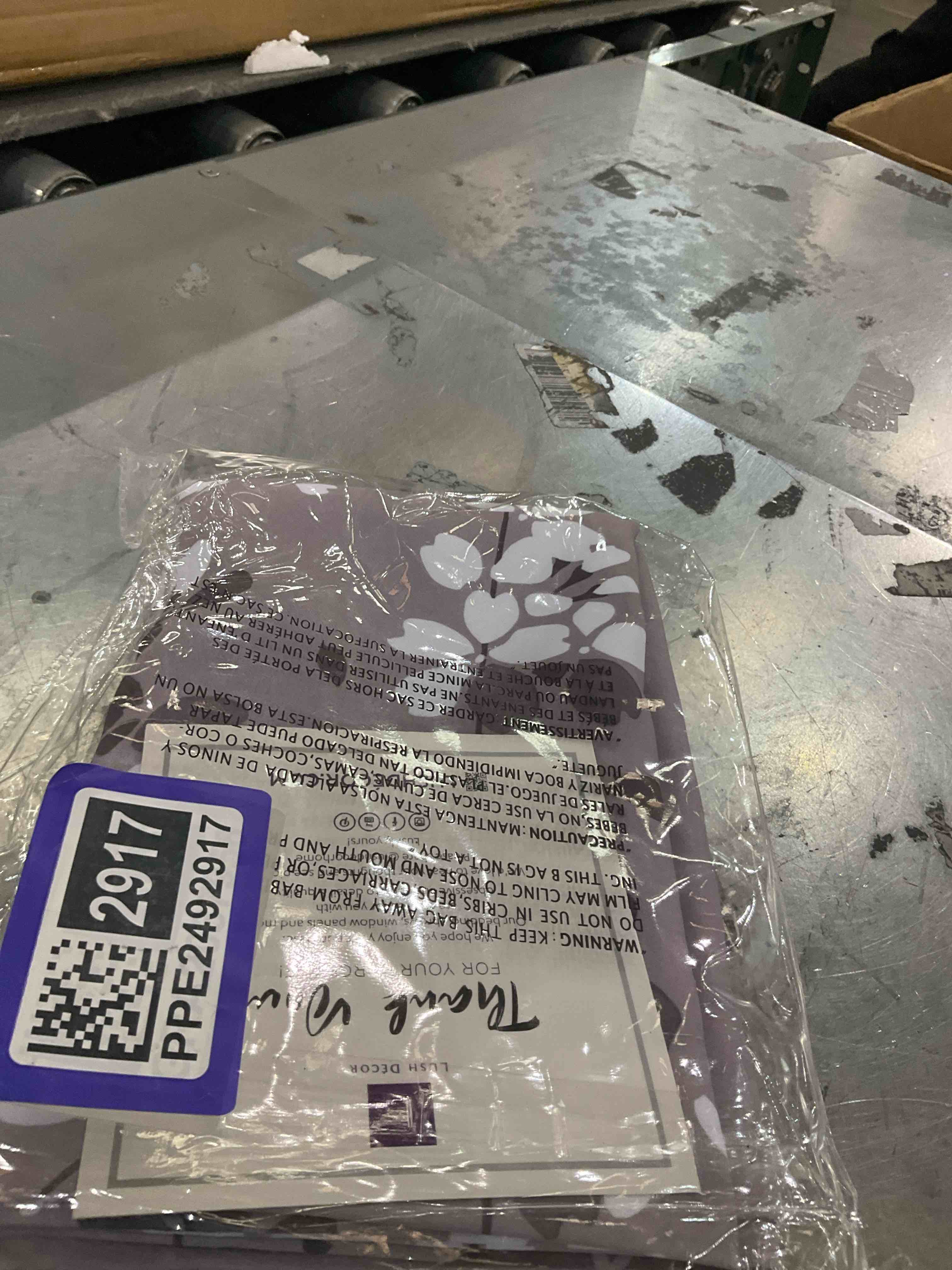 https://s3.amazonaws.com/lotting-images-prod/bidfta/PPE2492917_1746197419521.jpeg