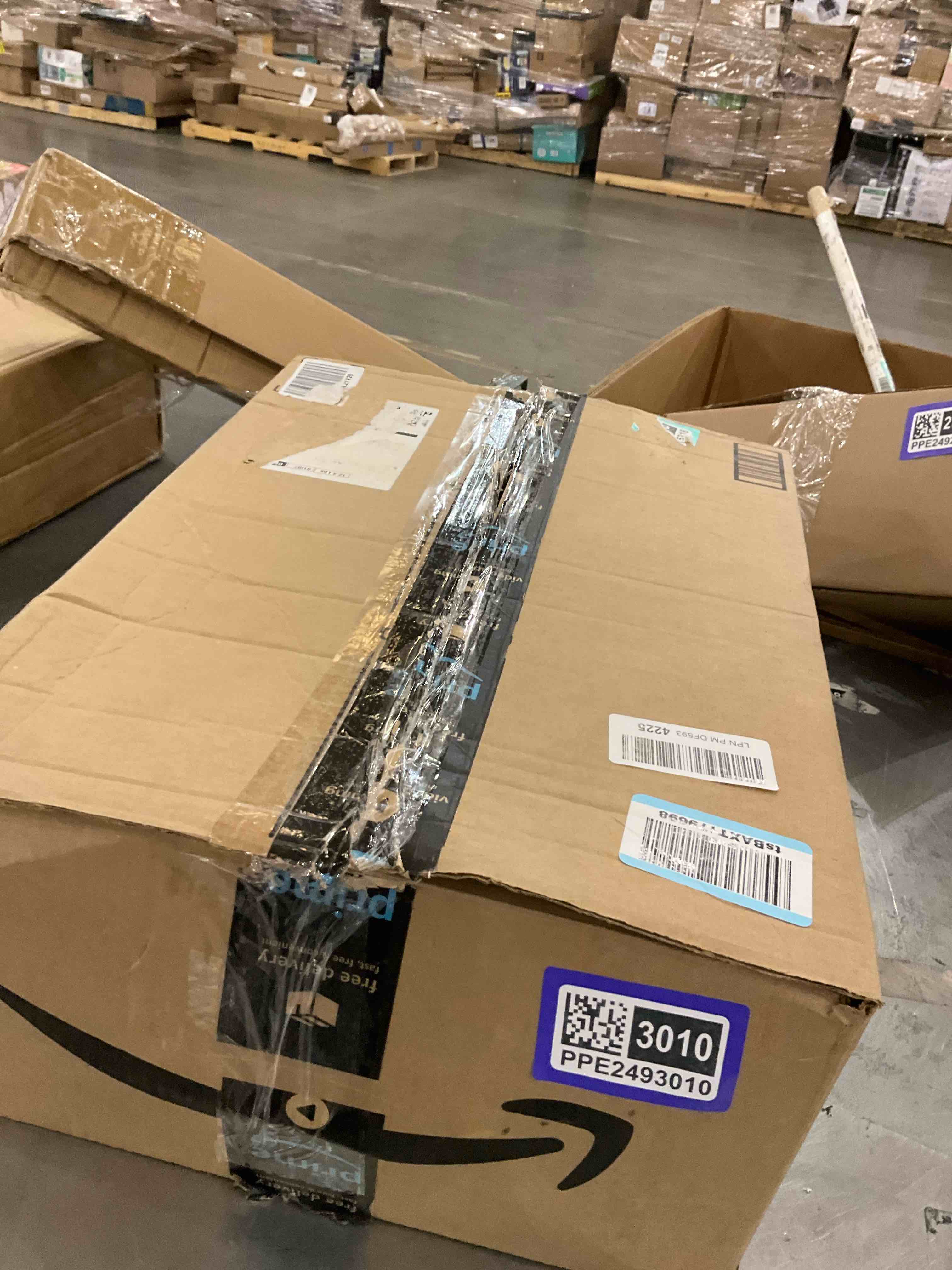 https://s3.amazonaws.com/lotting-images-prod/bidfta/PPE2493010_1746204533119.jpeg