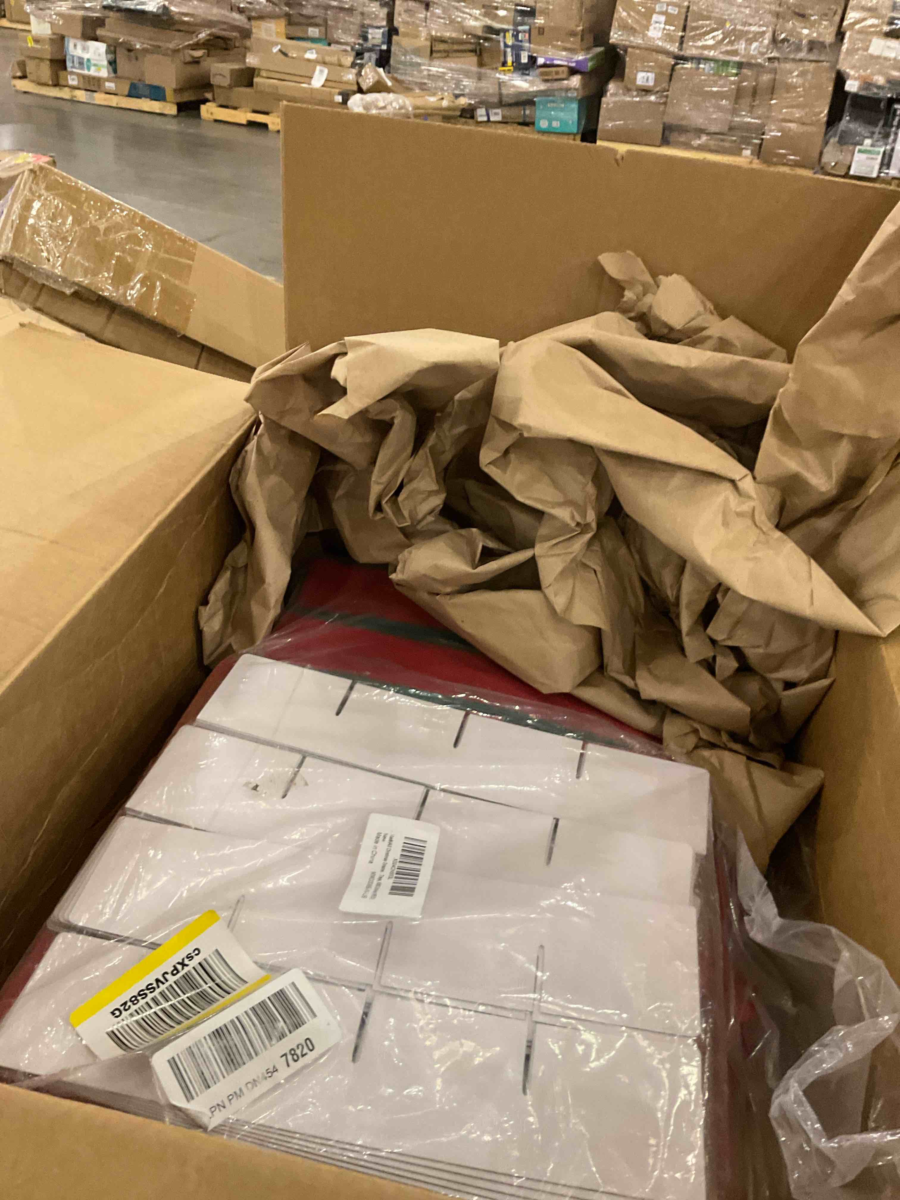 https://s3.amazonaws.com/lotting-images-prod/bidfta/PPE2493010_1746204612082.jpeg