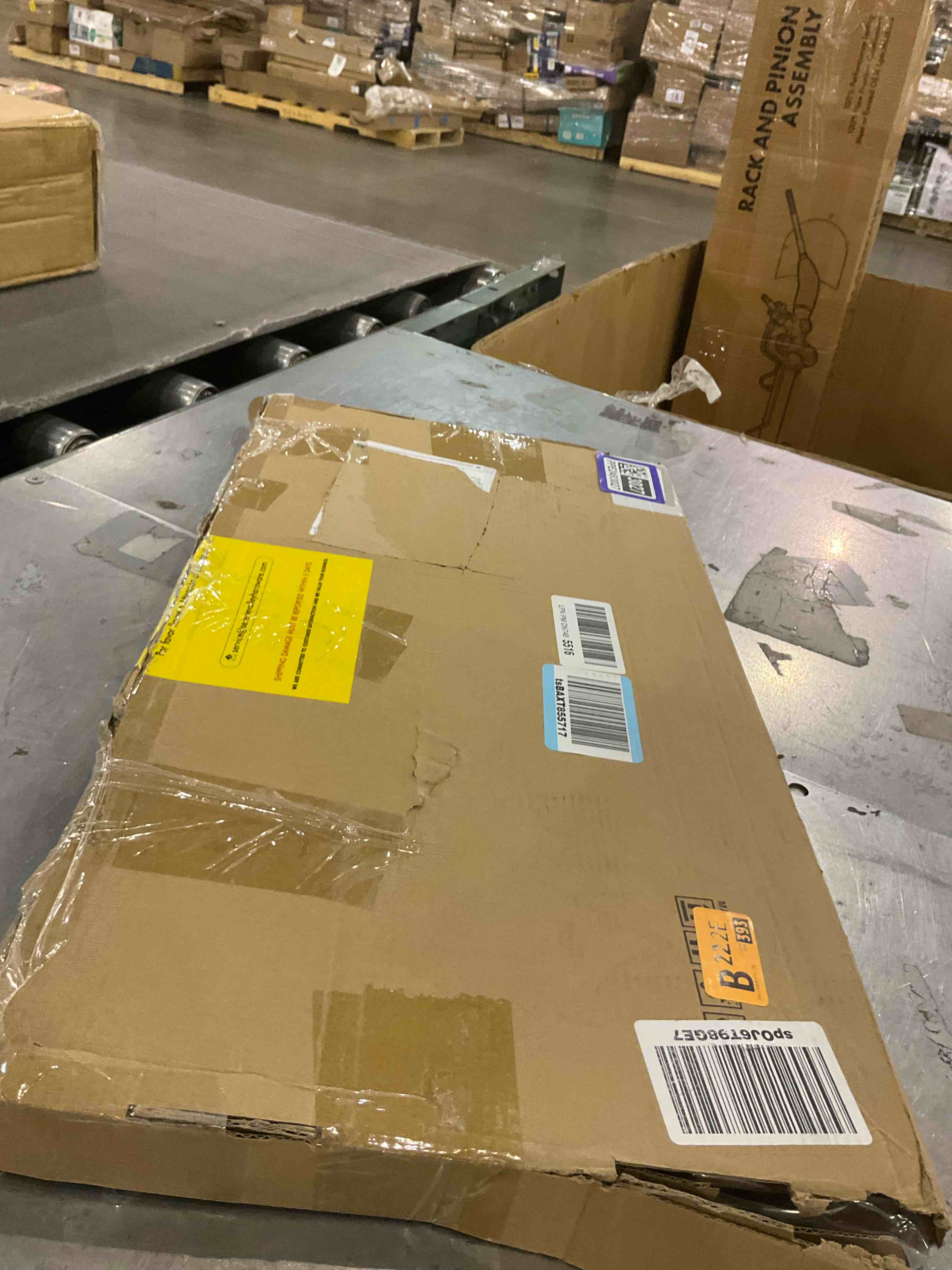 https://s3.amazonaws.com/lotting-images-prod/bidfta/PPE2493027_1746210962731.jpeg