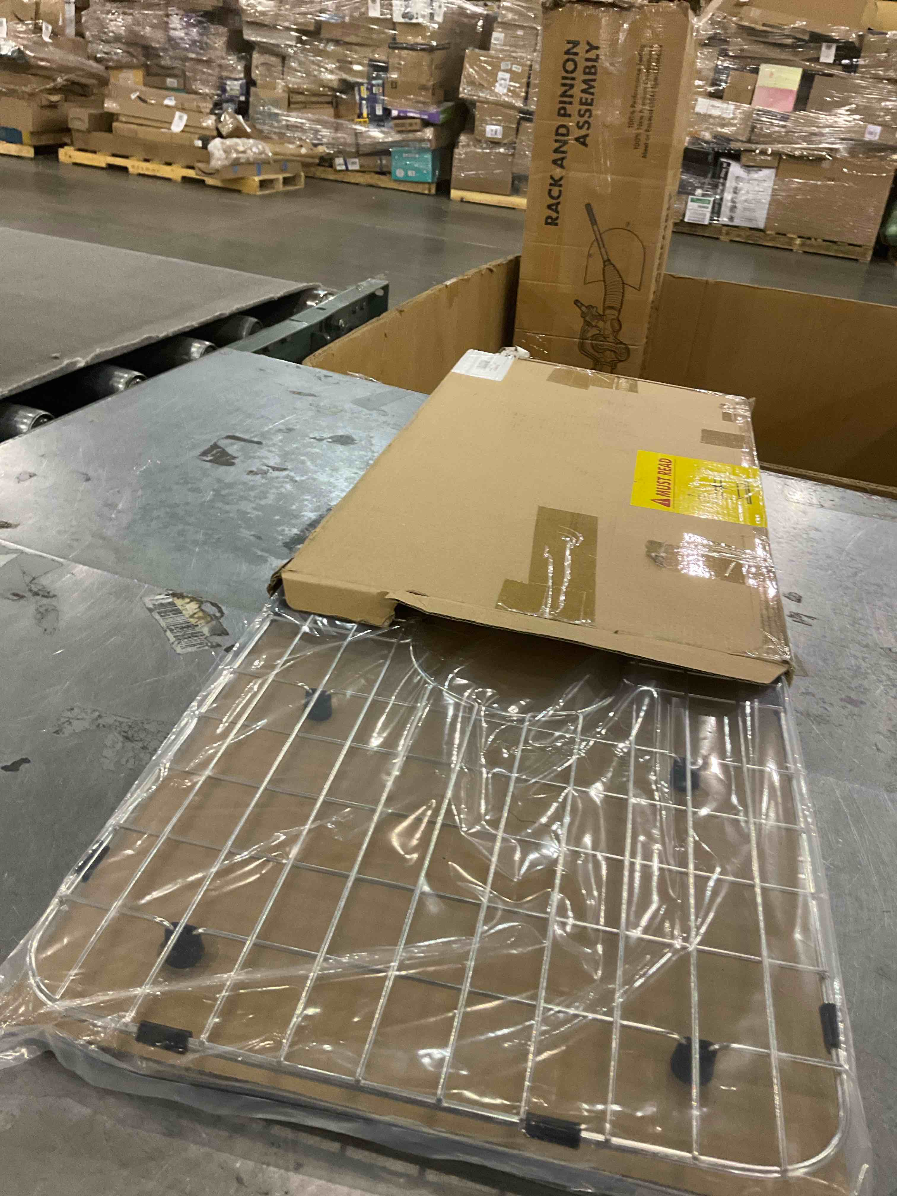 https://s3.amazonaws.com/lotting-images-prod/bidfta/PPE2493027_1746210976125.jpeg
