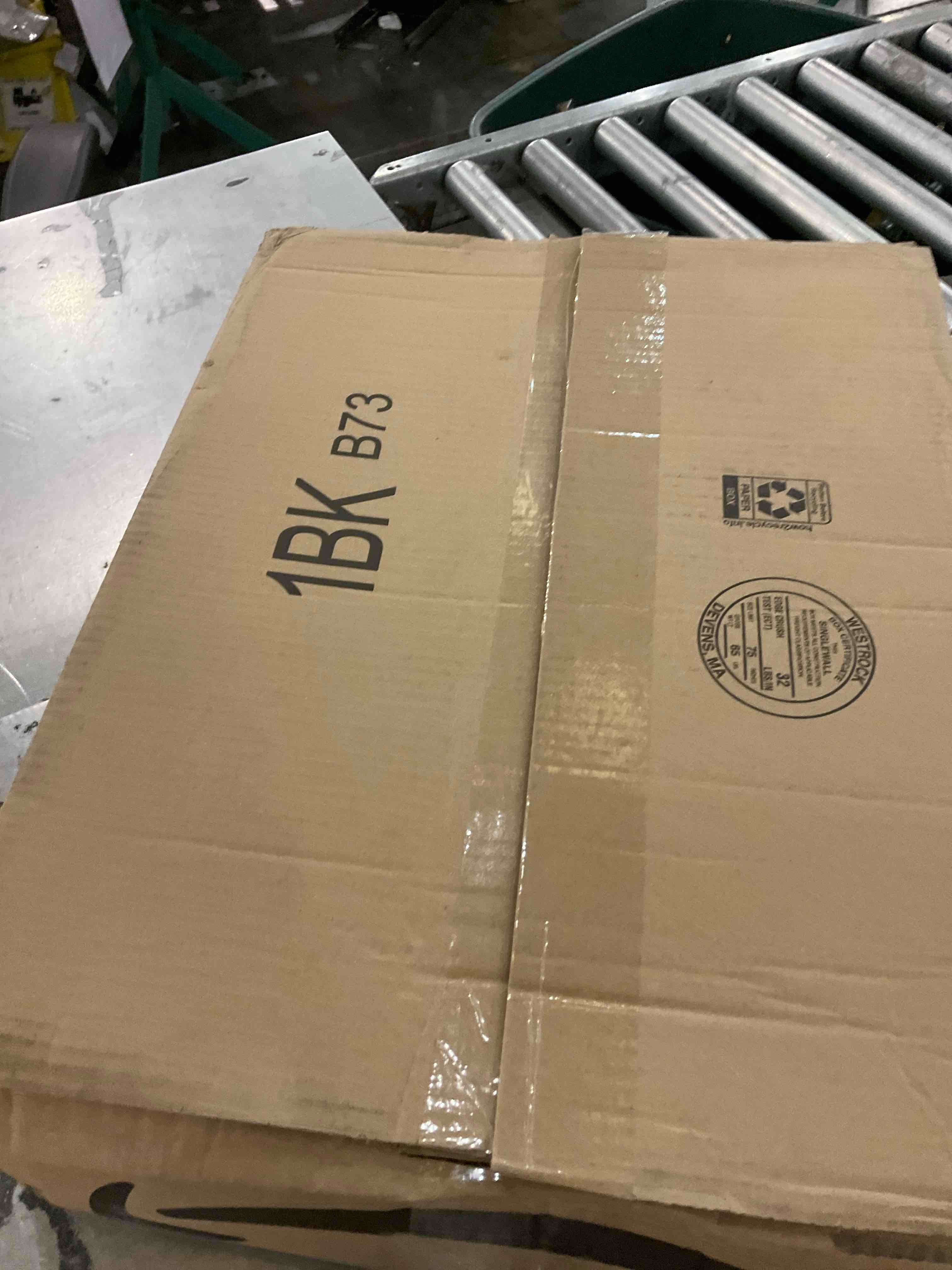 https://s3.amazonaws.com/lotting-images-prod/bidfta/PPE2493093_1746472331926.jpeg
