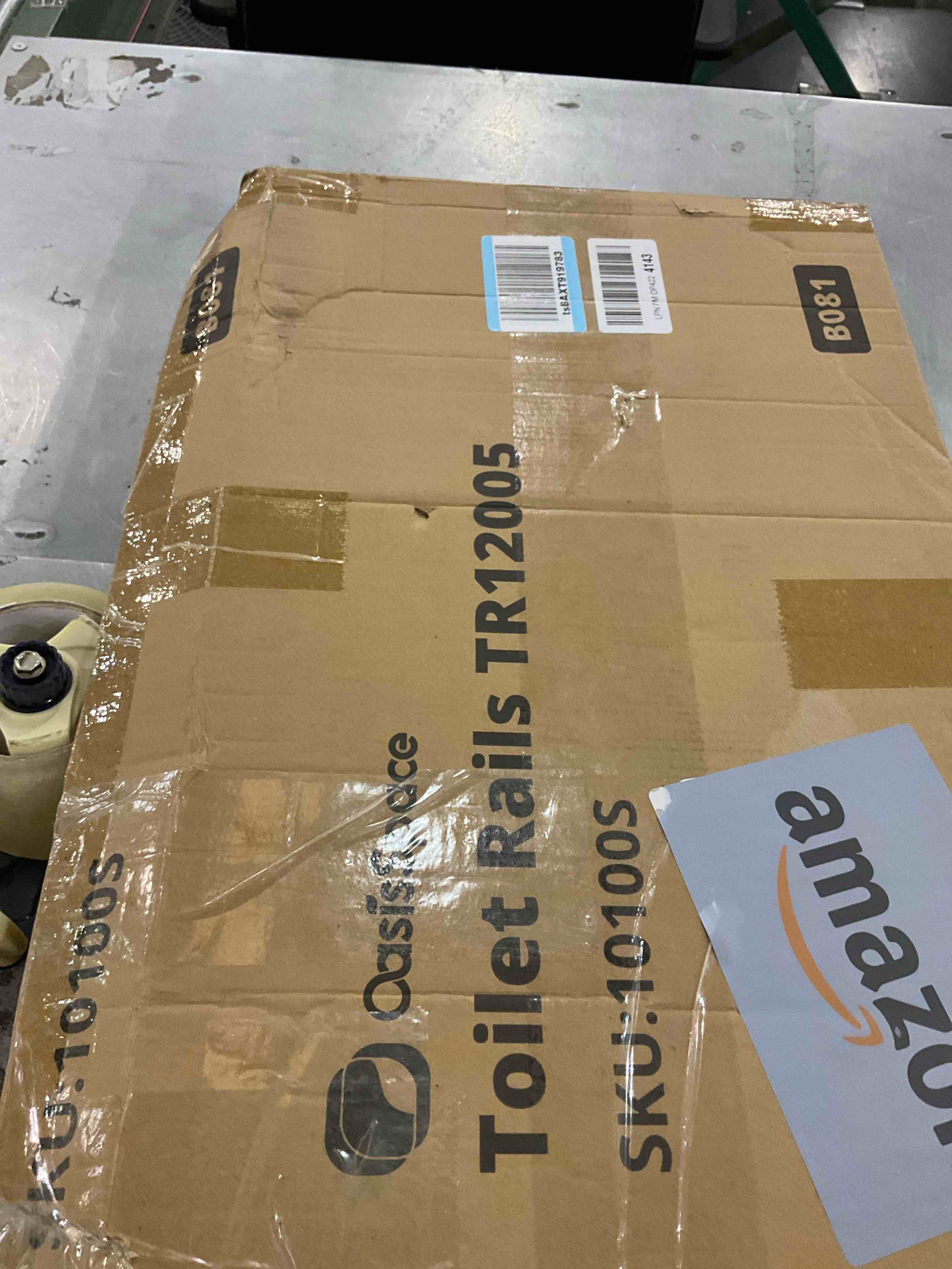 https://s3.amazonaws.com/lotting-images-prod/bidfta/PPE2493094_1746469695880.jpeg