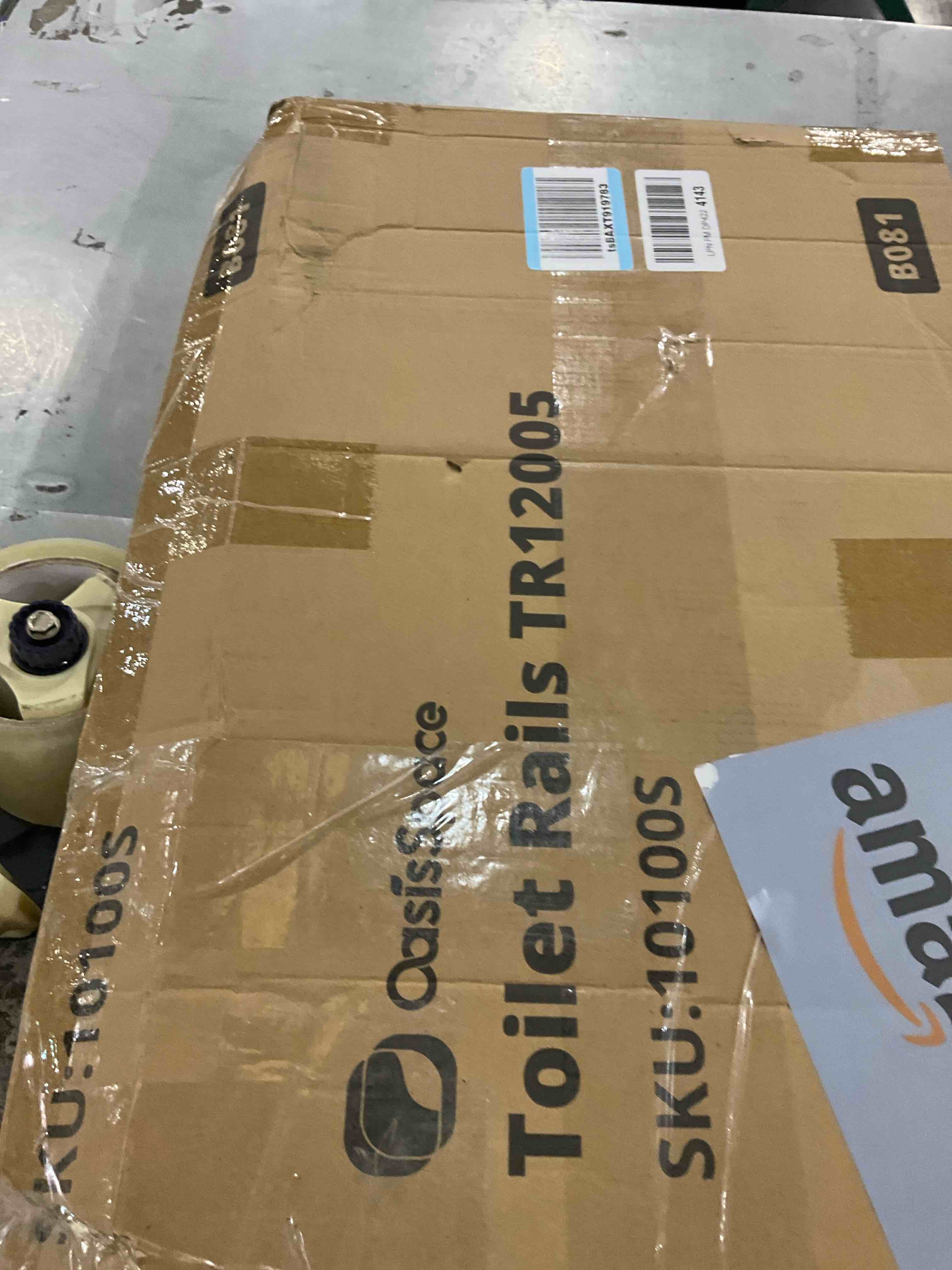 https://s3.amazonaws.com/lotting-images-prod/bidfta/PPE2493094_1746469697371.jpeg