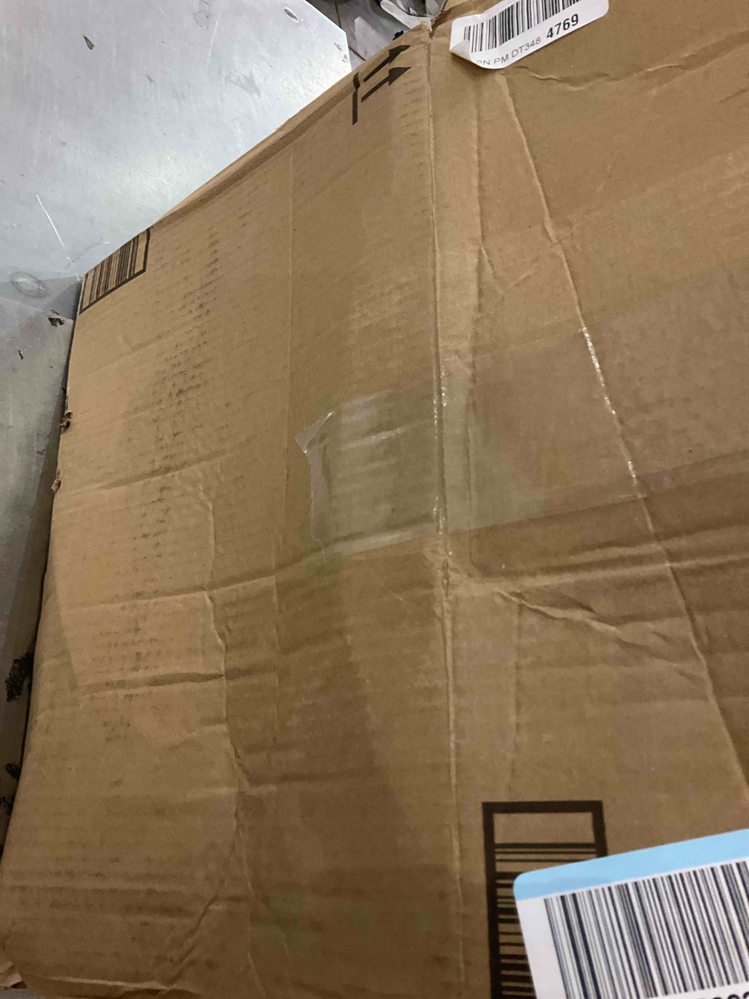 https://s3.amazonaws.com/lotting-images-prod/bidfta/PPE2493106_1746444618737.jpeg