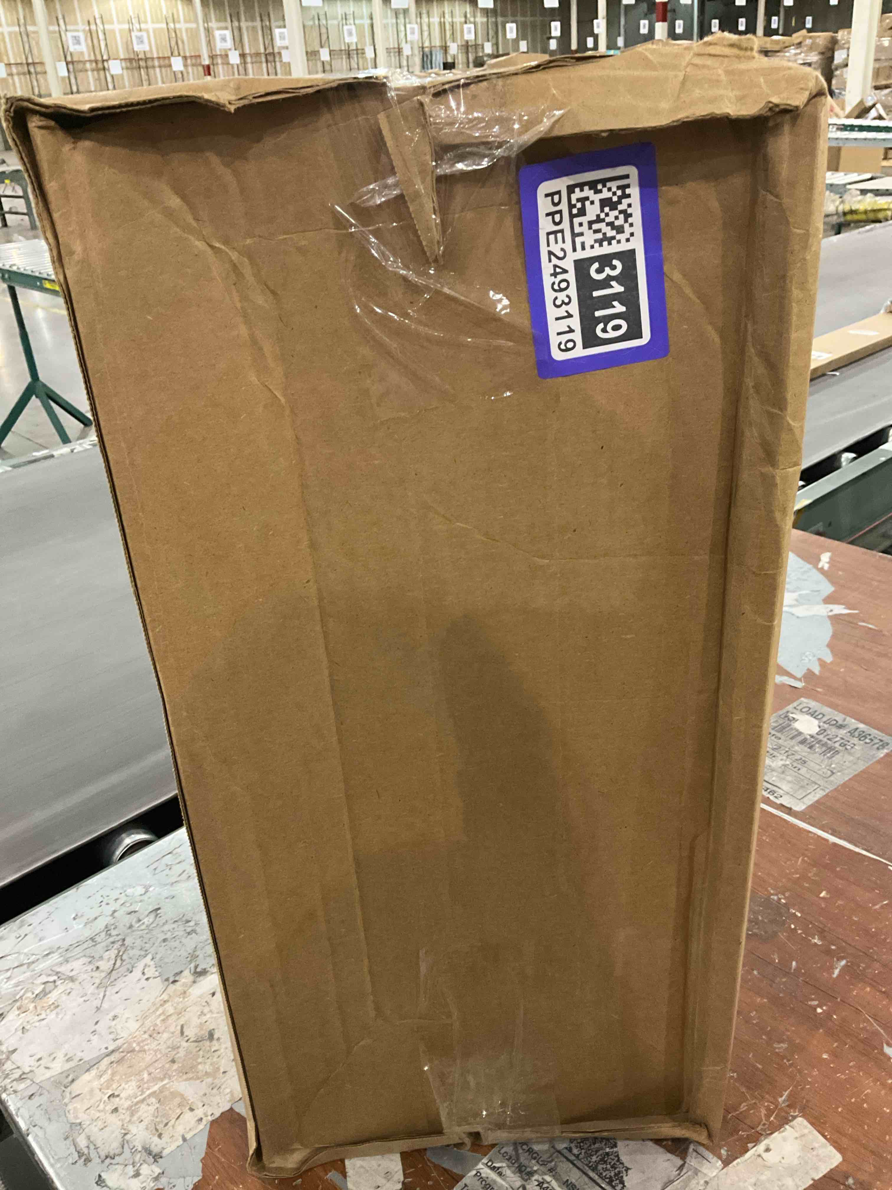 https://s3.amazonaws.com/lotting-images-prod/bidfta/PPE2493119_1746445148281.jpeg