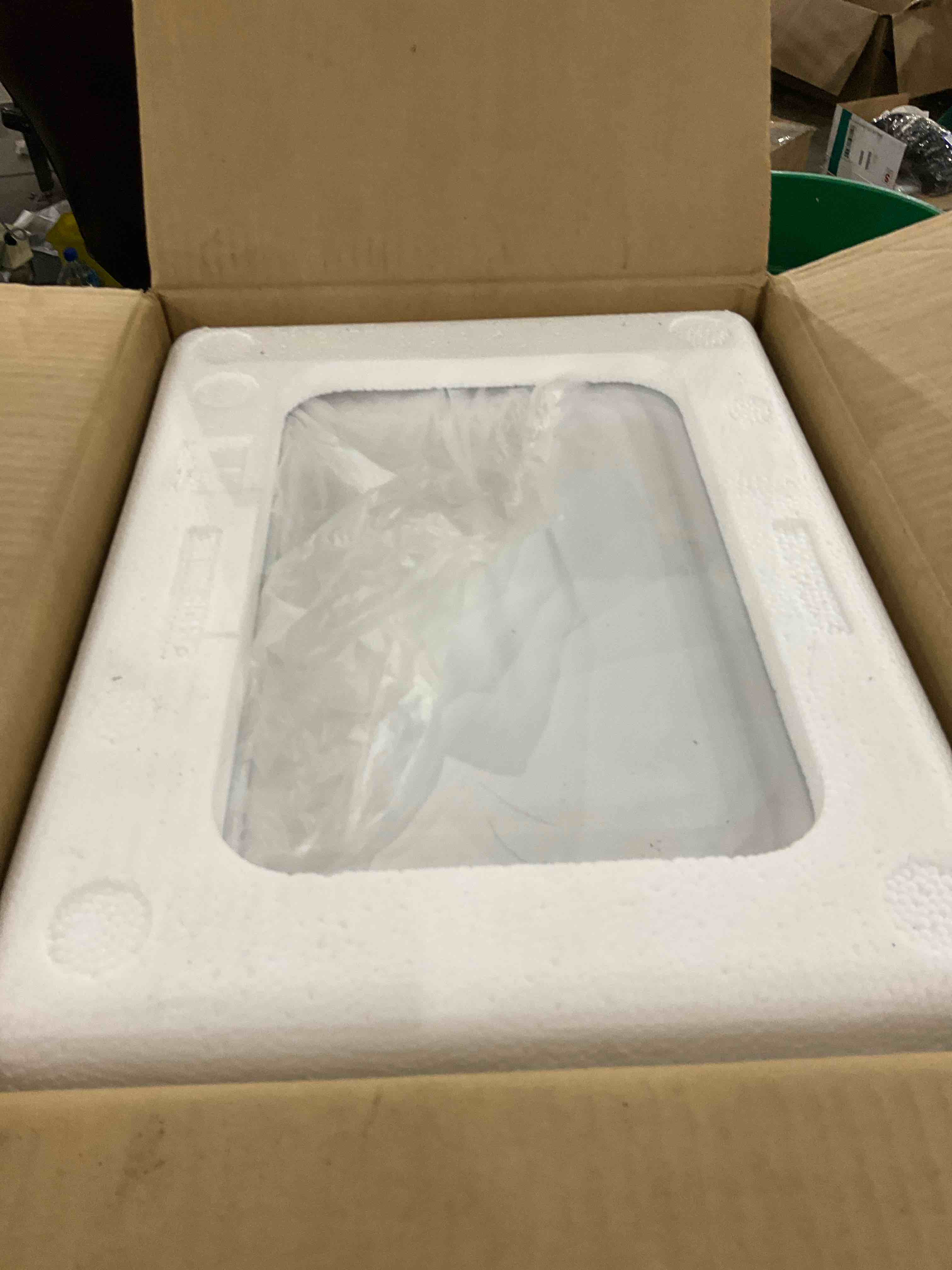 https://s3.amazonaws.com/lotting-images-prod/bidfta/PPE2493121_1746444147517.jpeg