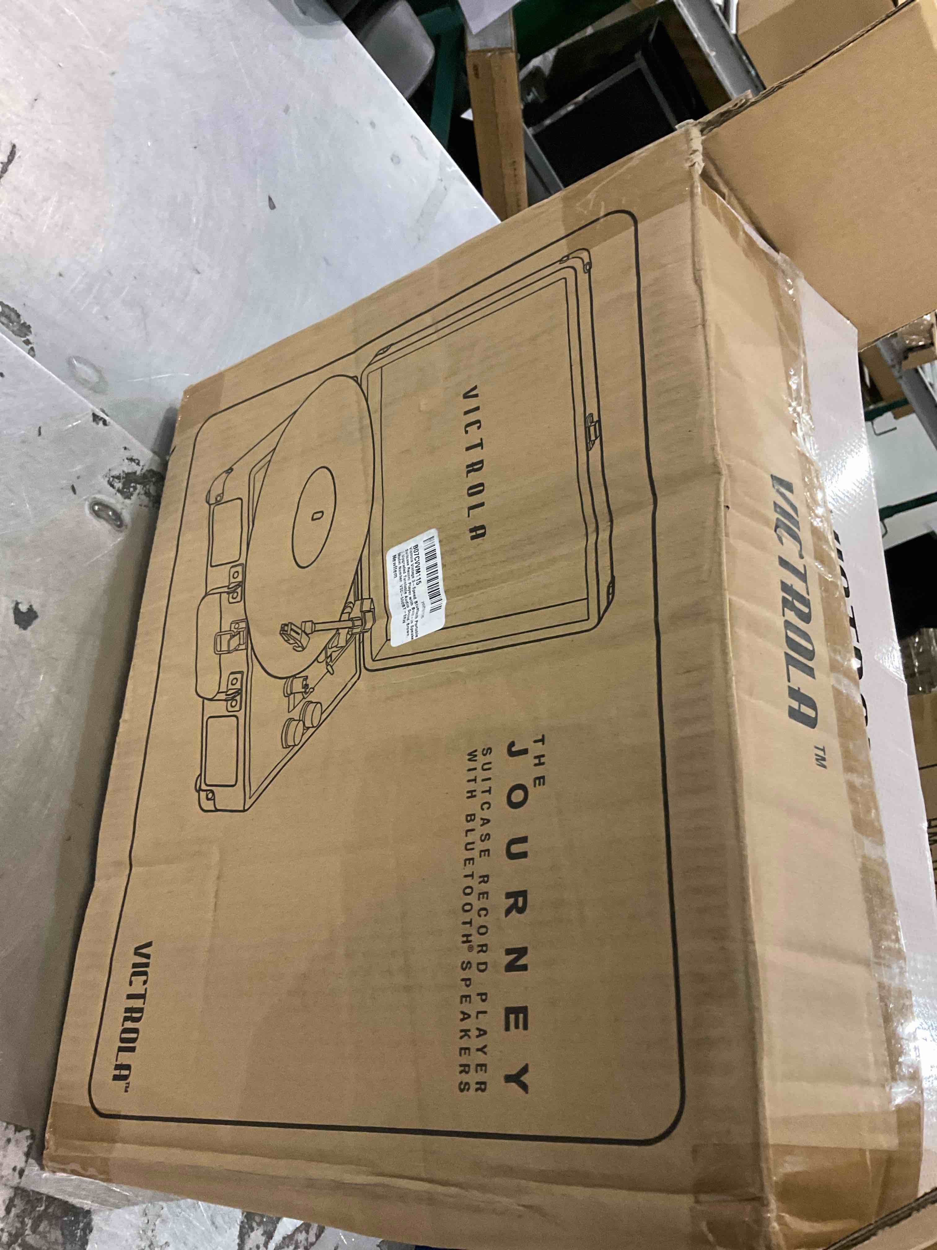 https://s3.amazonaws.com/lotting-images-prod/bidfta/PPE2493235_1746445786627.jpeg