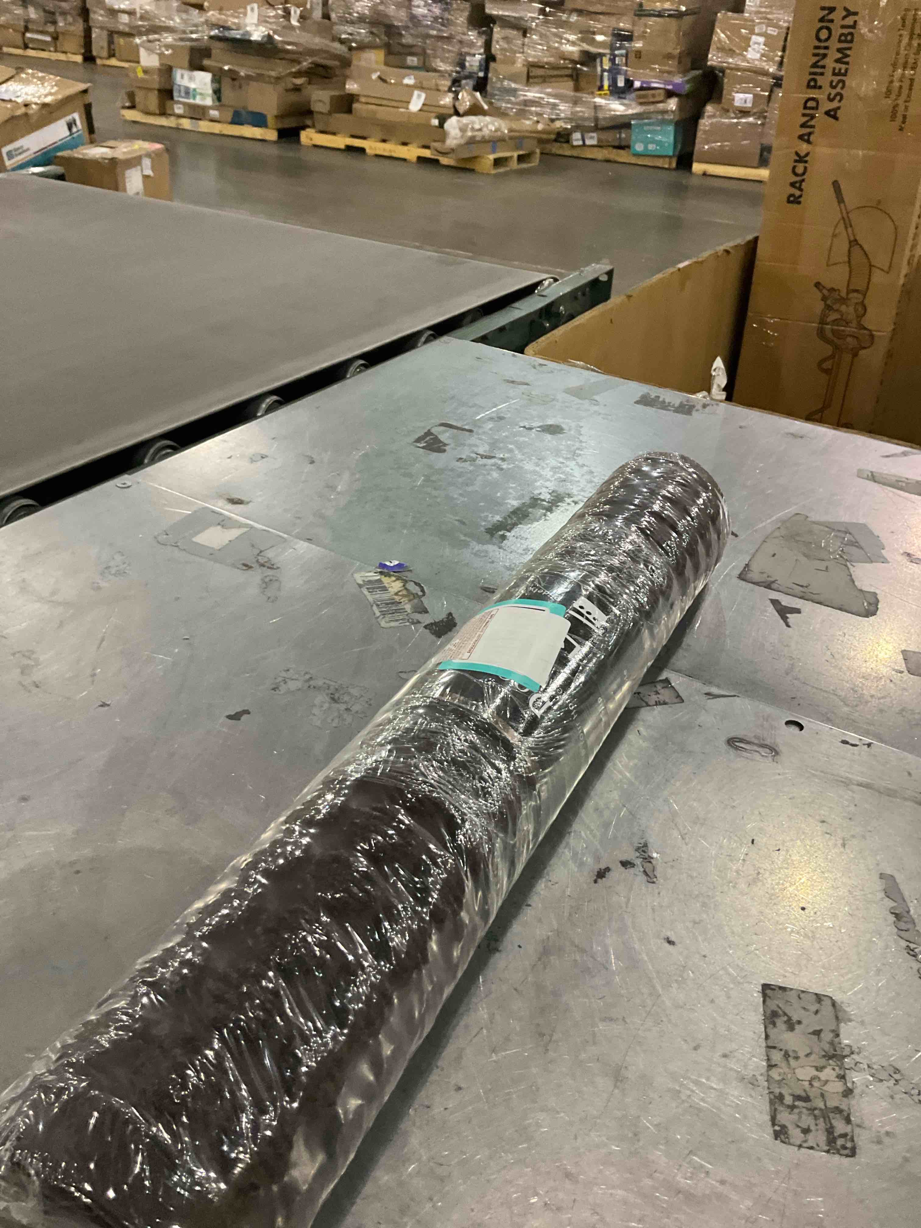 https://s3.amazonaws.com/lotting-images-prod/bidfta/PPE2493270_1746445399569.jpeg