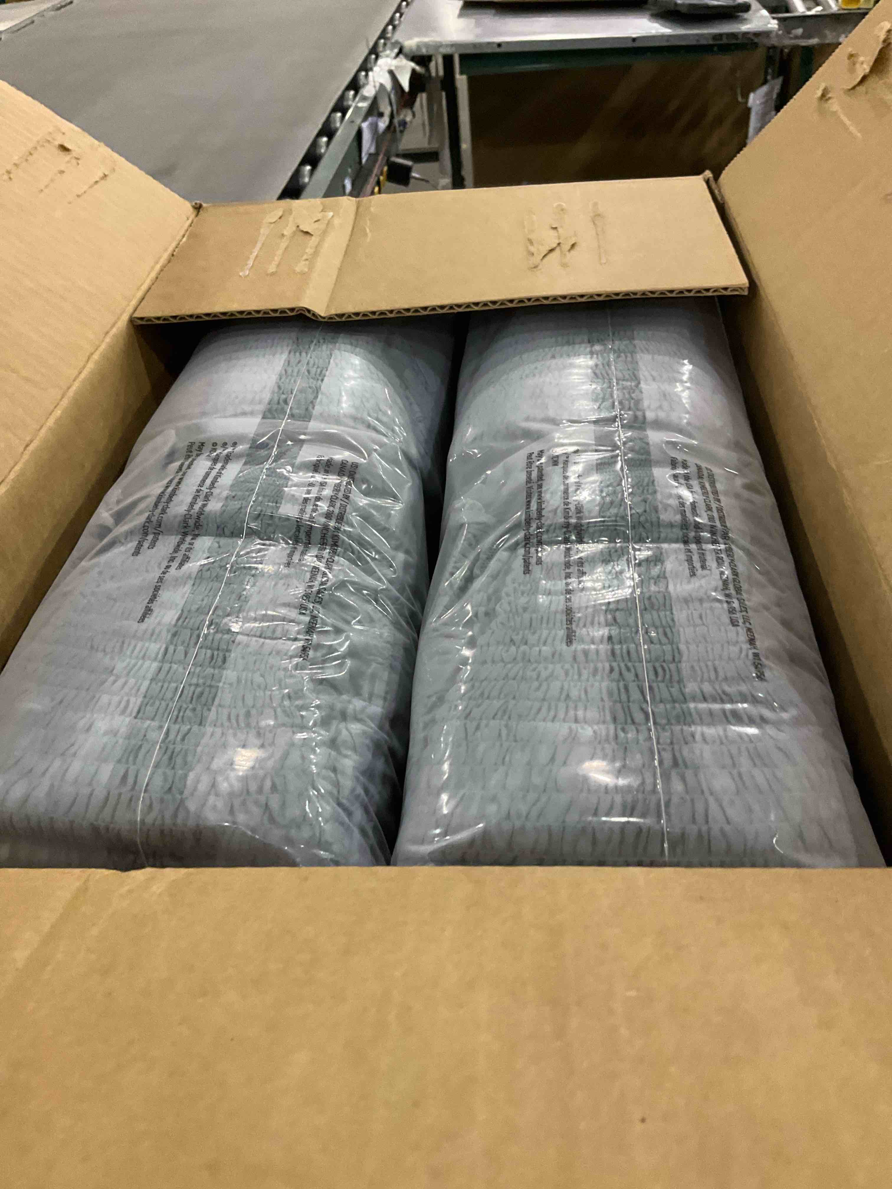 https://s3.amazonaws.com/lotting-images-prod/bidfta/PPE2493273_1746445802237.jpeg
