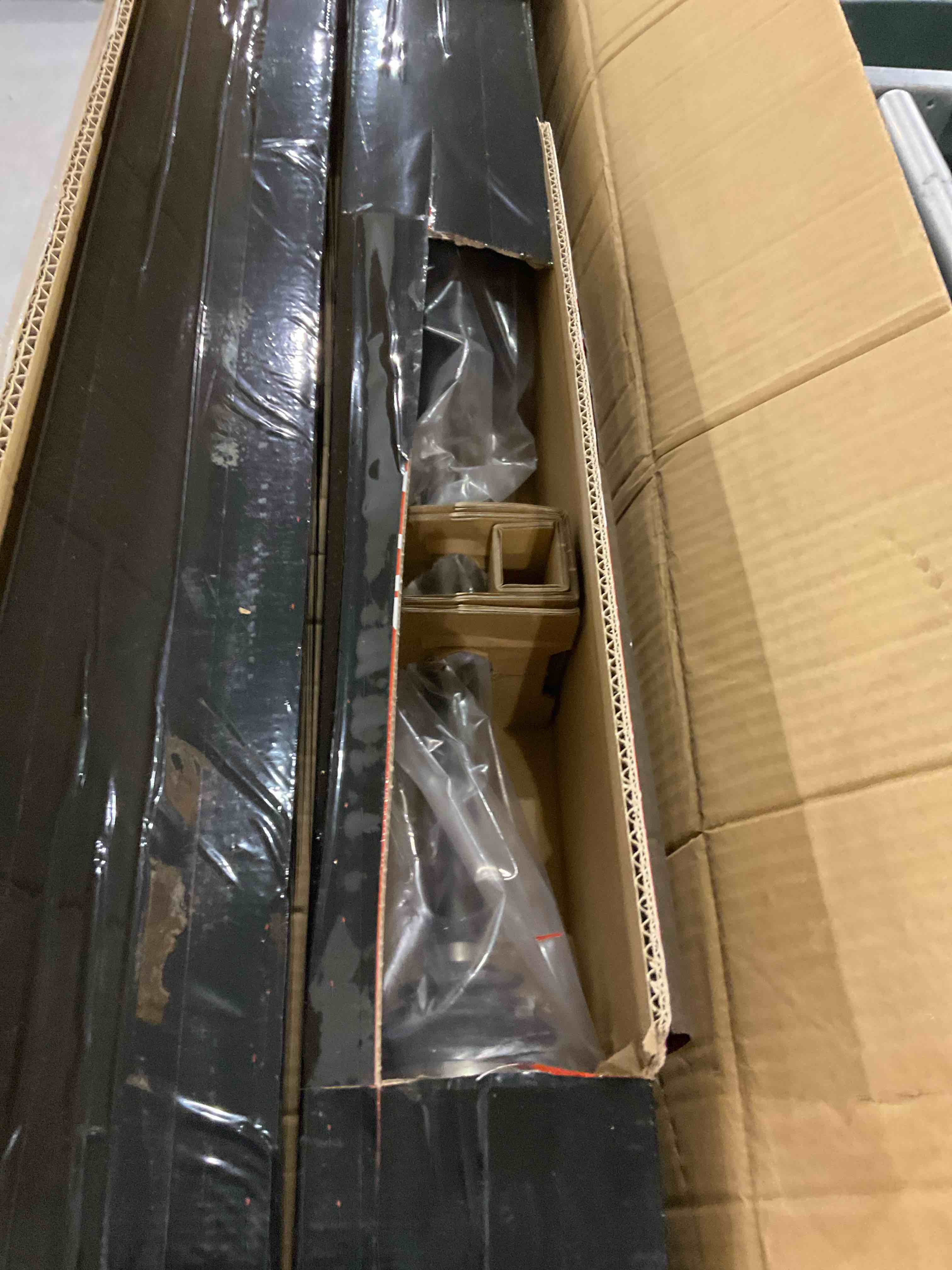 https://s3.amazonaws.com/lotting-images-prod/bidfta/PPE2493277_1746446538588.jpeg