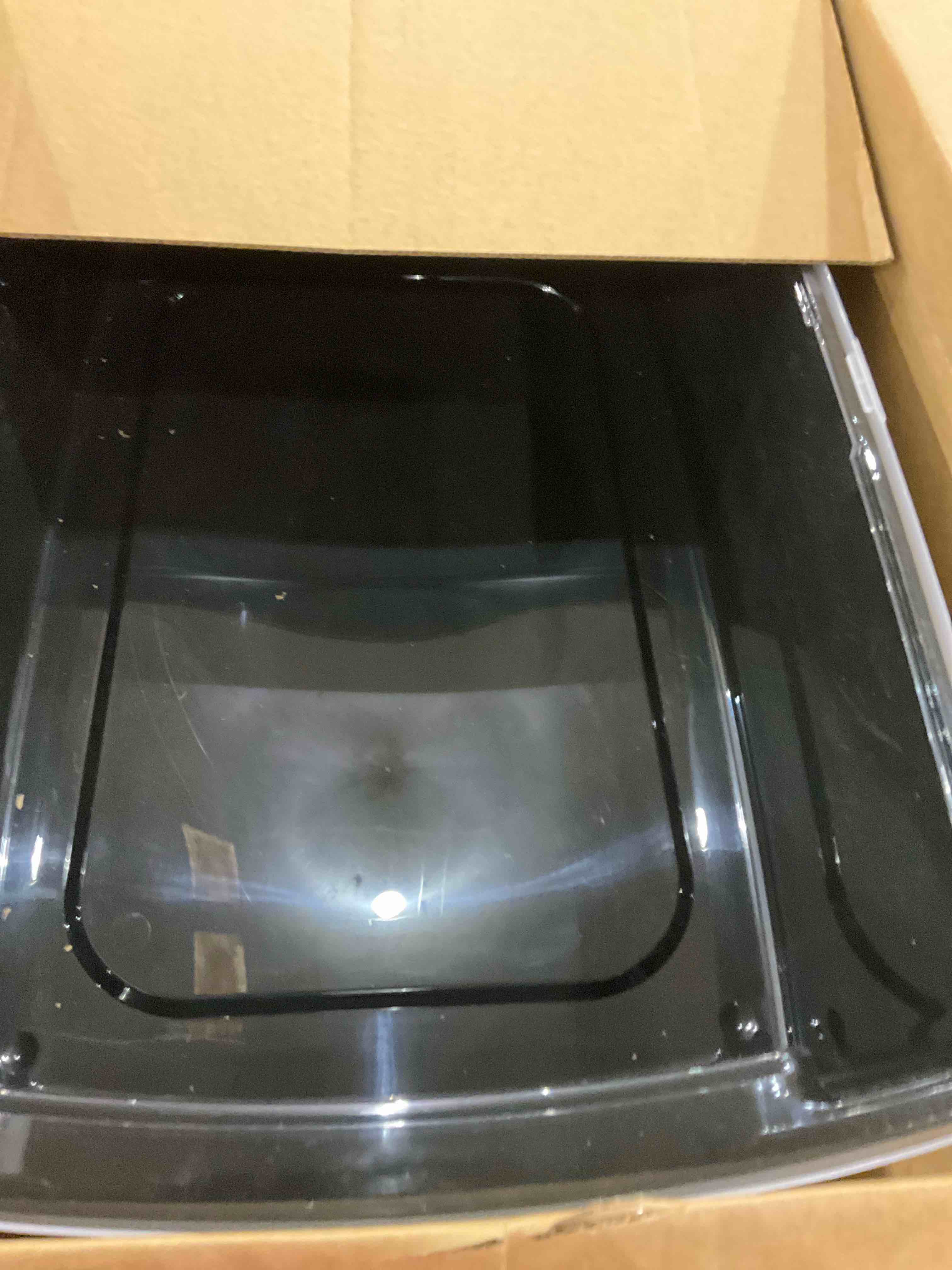 https://s3.amazonaws.com/lotting-images-prod/bidfta/PPE2493301_1746446841667.jpeg