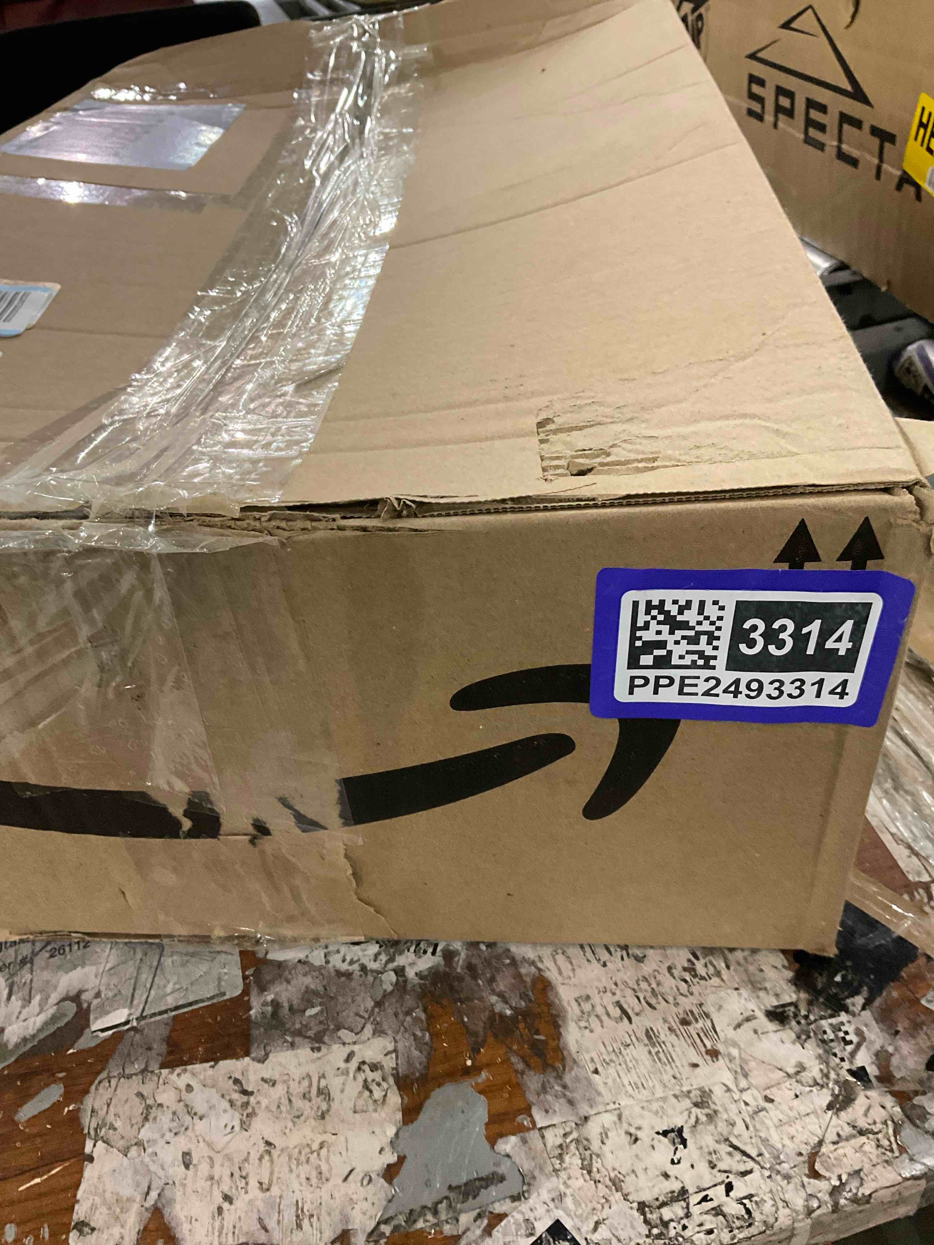 https://s3.amazonaws.com/lotting-images-prod/bidfta/PPE2493314_1746447731998.jpeg