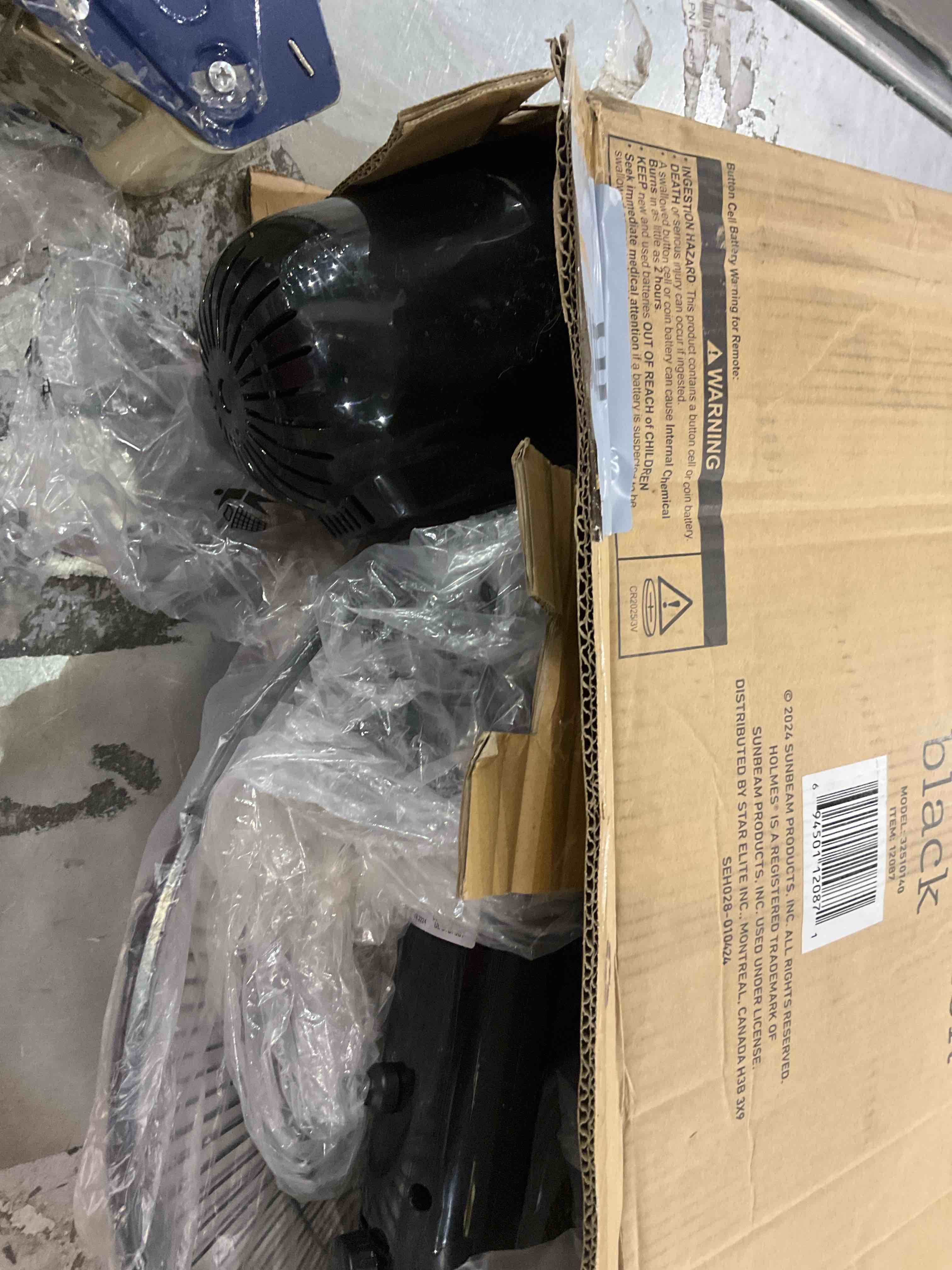 https://s3.amazonaws.com/lotting-images-prod/bidfta/PPE2493326_1746447602386.jpeg