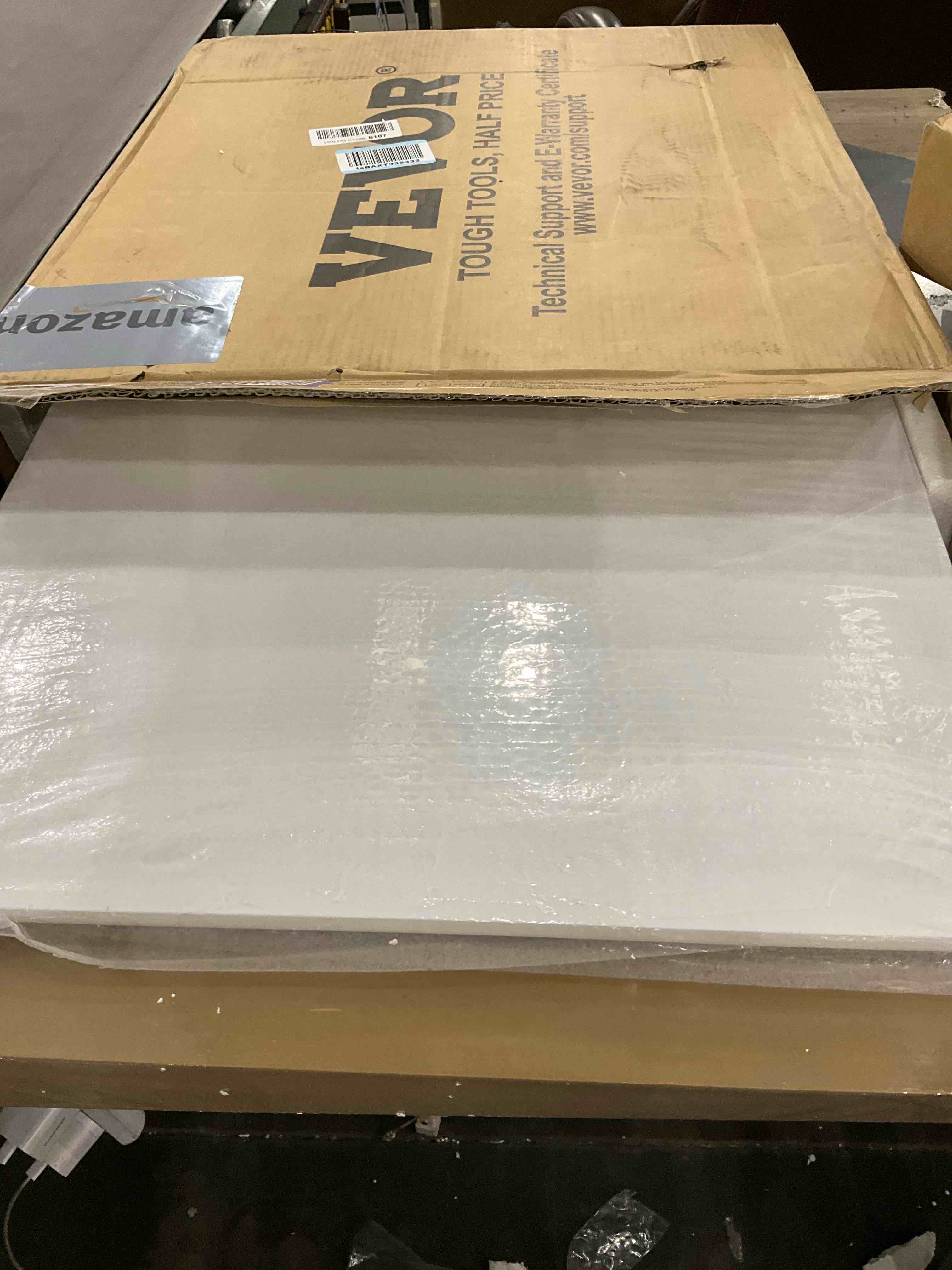 https://s3.amazonaws.com/lotting-images-prod/bidfta/PPE2493401_1746451778833.jpeg
