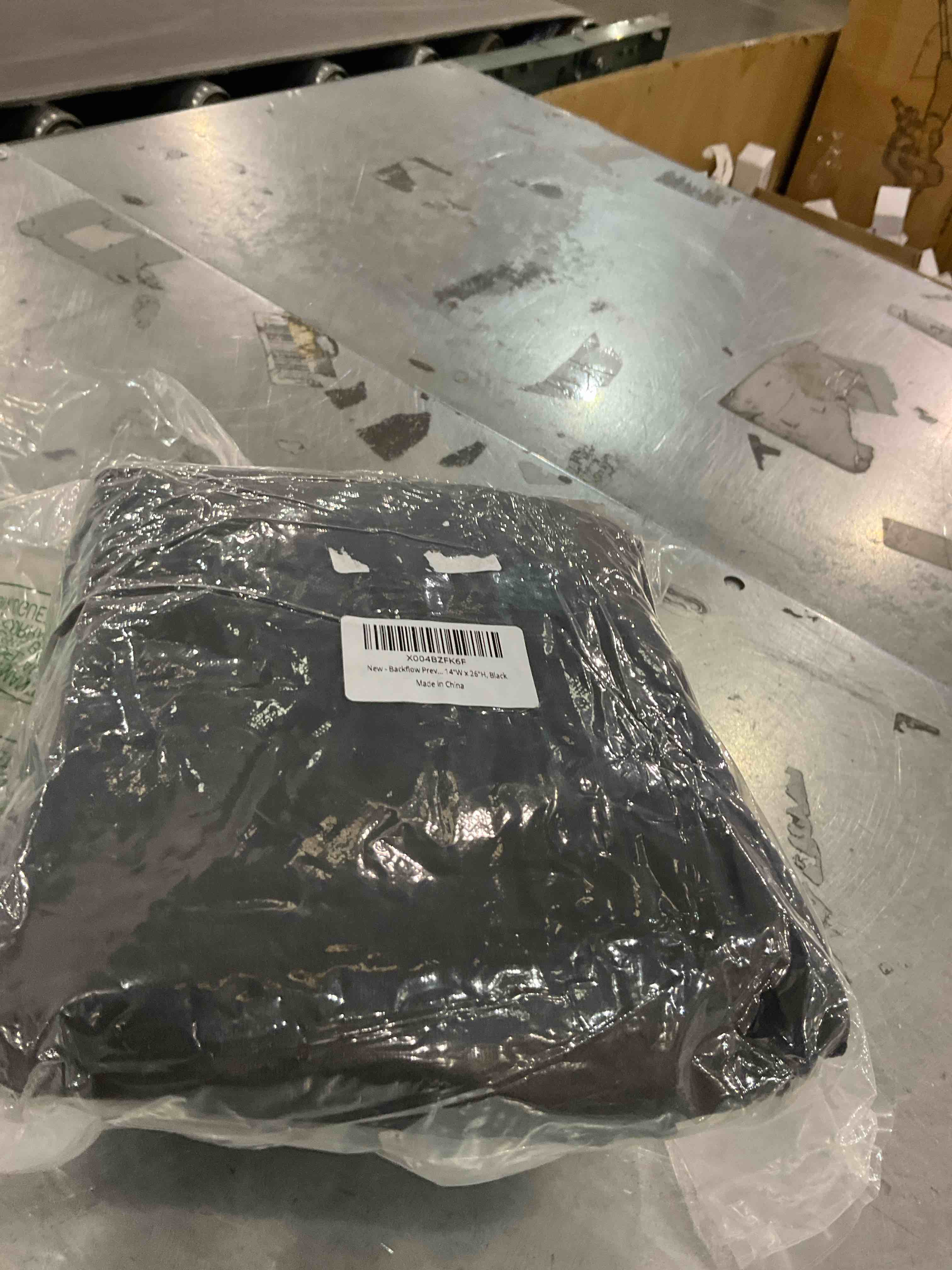 https://s3.amazonaws.com/lotting-images-prod/bidfta/PPE2493411_1746465101661.jpeg