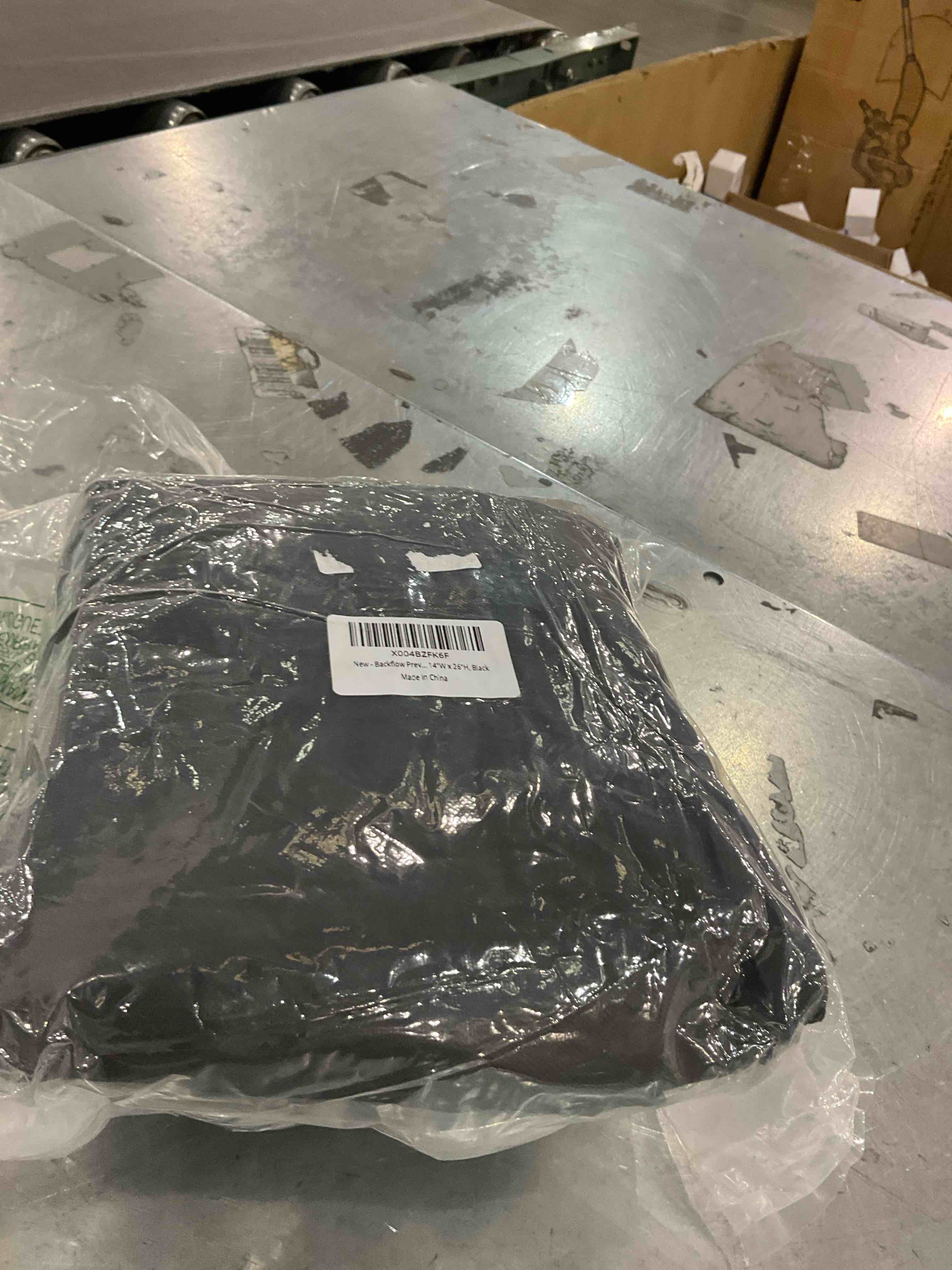 https://s3.amazonaws.com/lotting-images-prod/bidfta/PPE2493411_1746465102641.jpeg