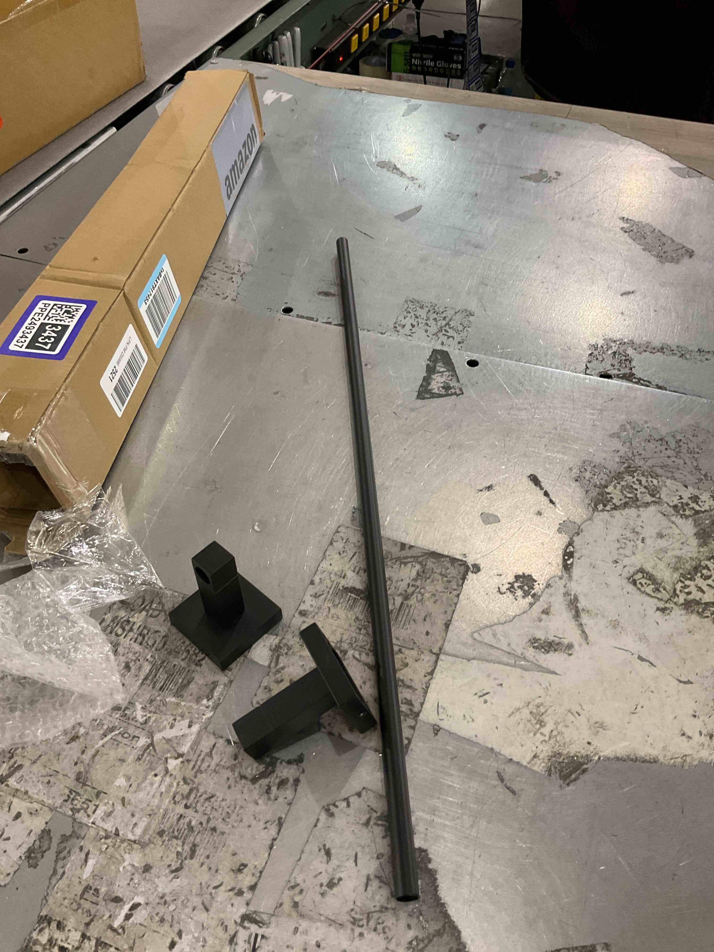 https://s3.amazonaws.com/lotting-images-prod/bidfta/PPE2493437_1746453438749.jpeg