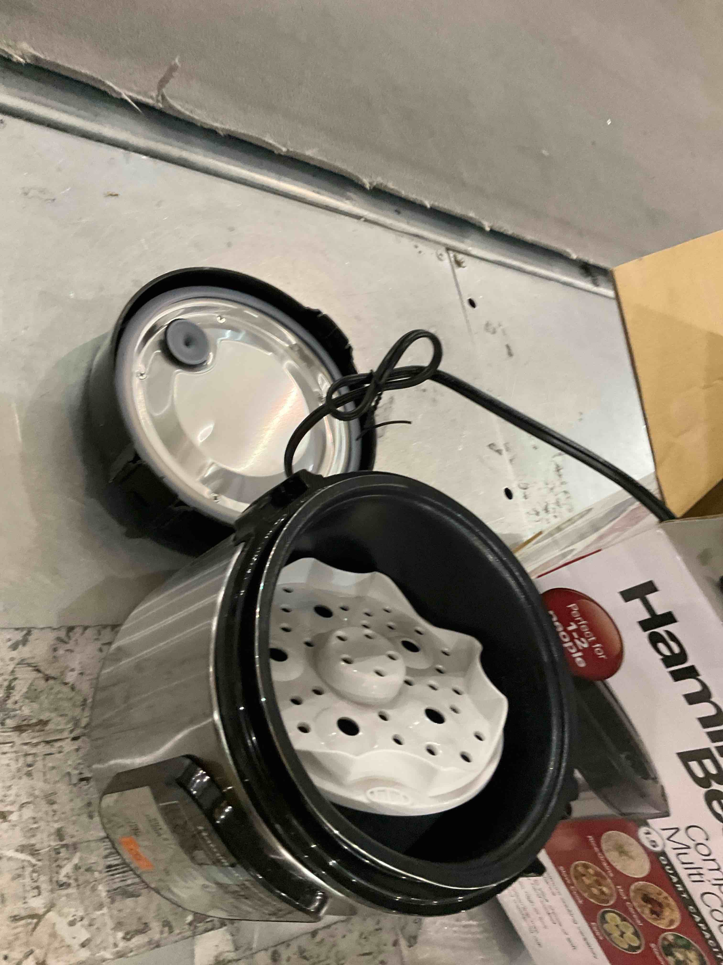 https://s3.amazonaws.com/lotting-images-prod/bidfta/PPE2493610_1746463129805.jpeg