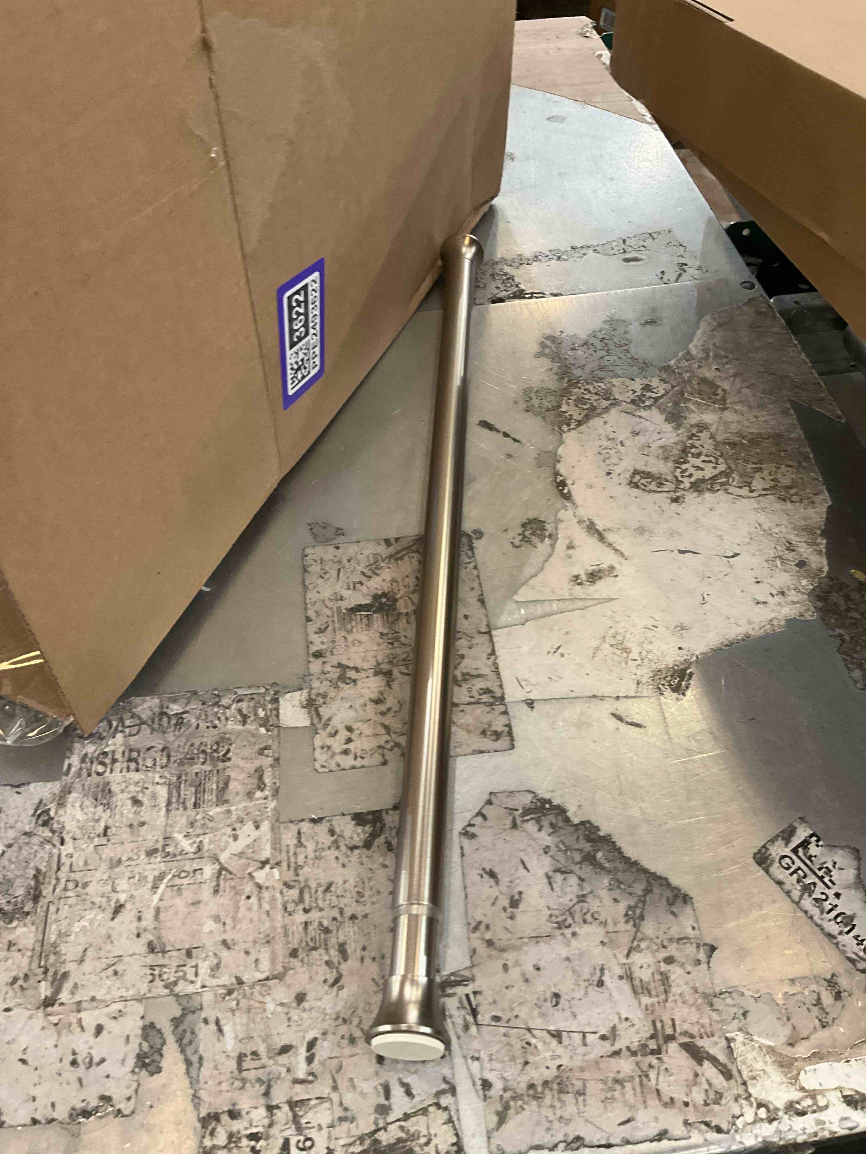 https://s3.amazonaws.com/lotting-images-prod/bidfta/PPE2493622_1746464219235.jpeg