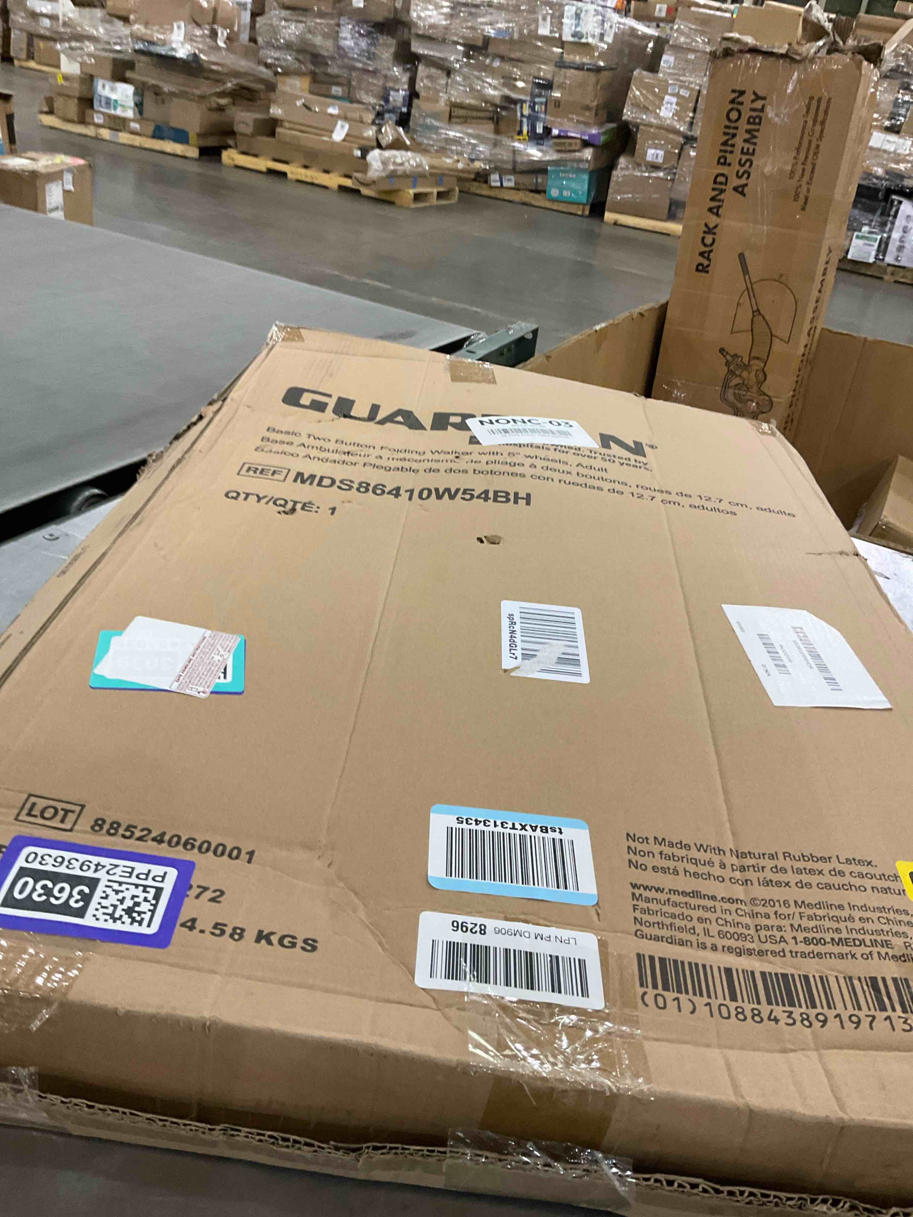 https://s3.amazonaws.com/lotting-images-prod/bidfta/PPE2493630_1746466182176.jpeg