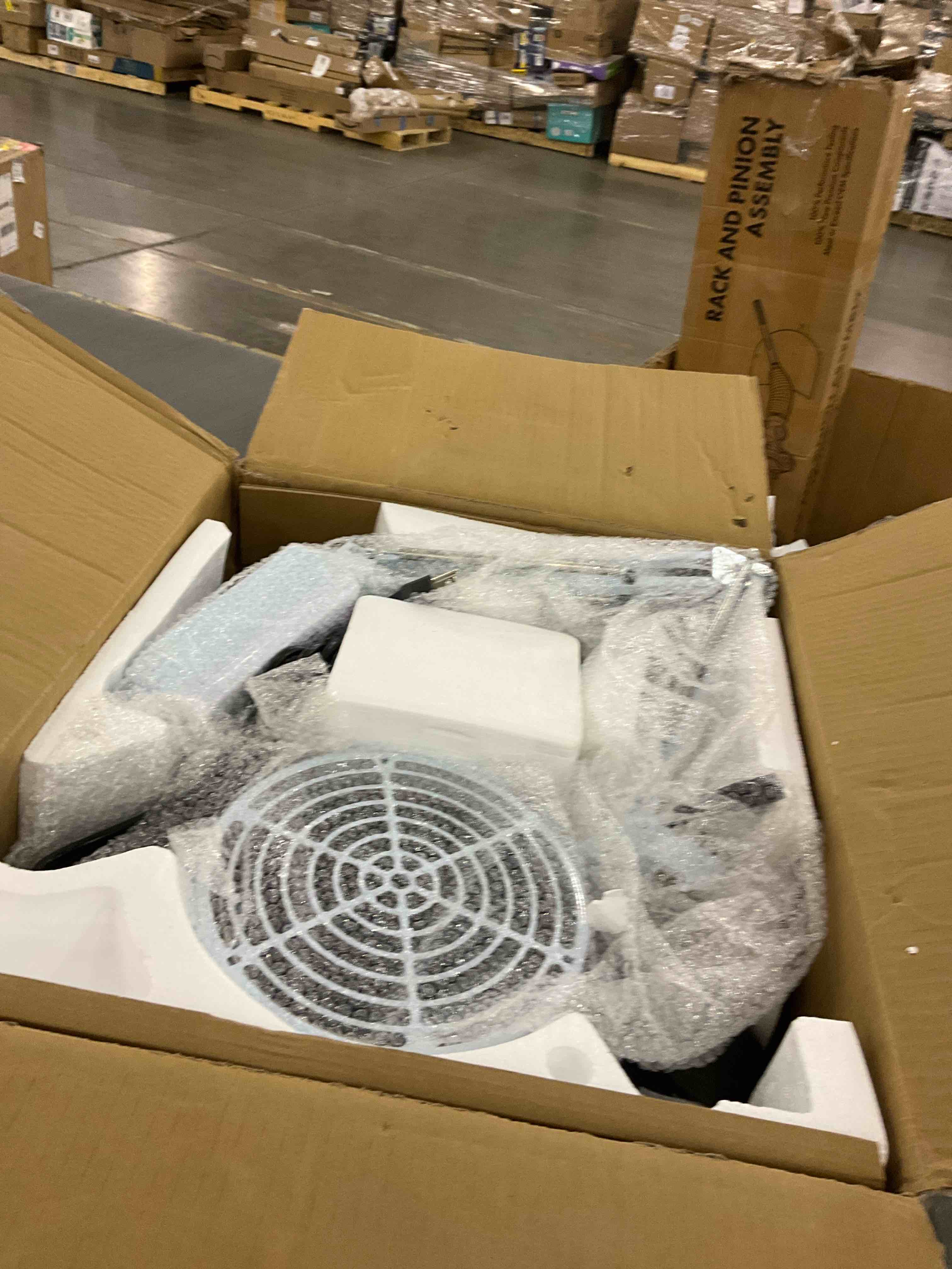 https://s3.amazonaws.com/lotting-images-prod/bidfta/PPE2493706_1746471190575.jpeg