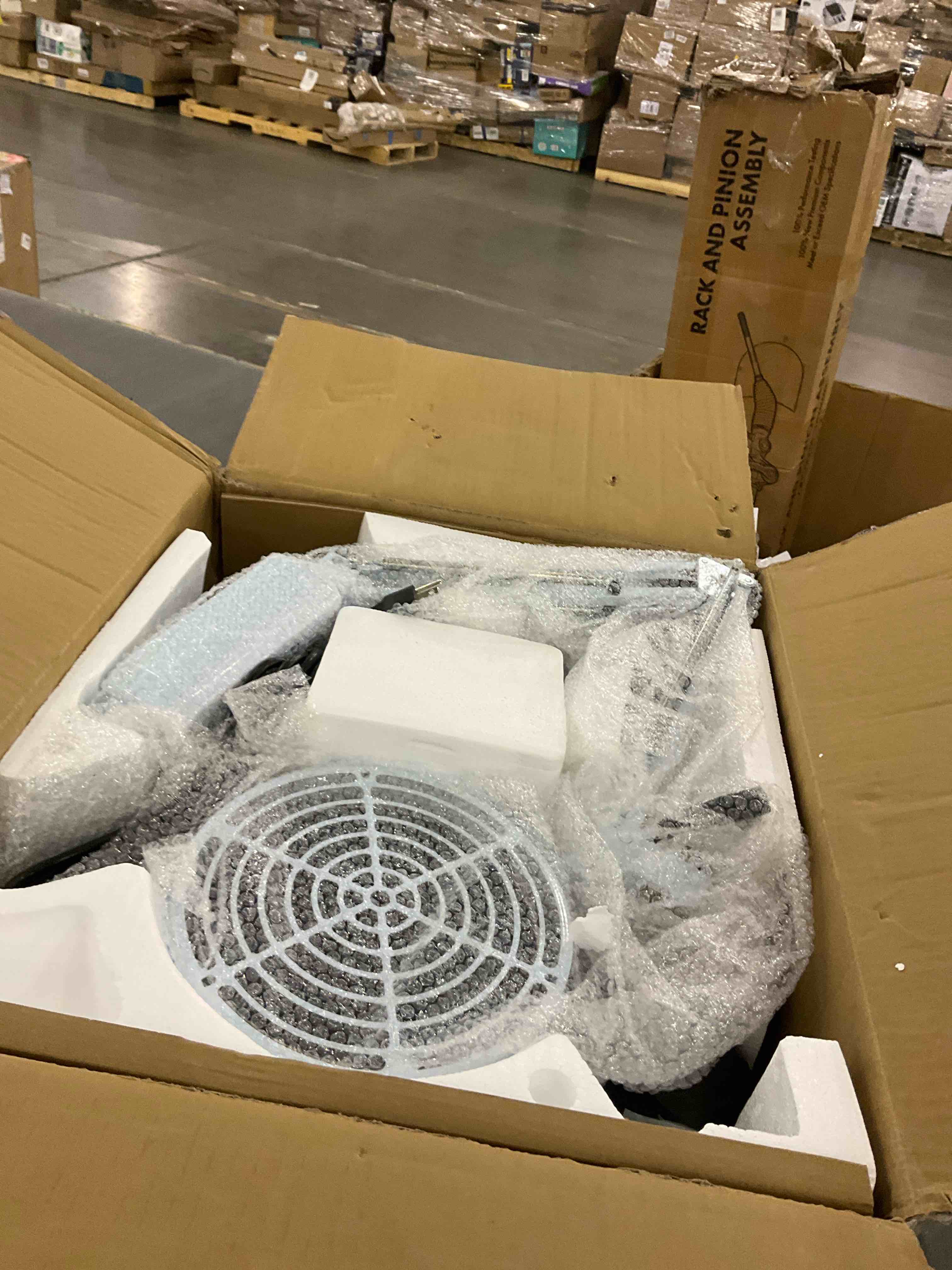 https://s3.amazonaws.com/lotting-images-prod/bidfta/PPE2493706_1746471193007.jpeg