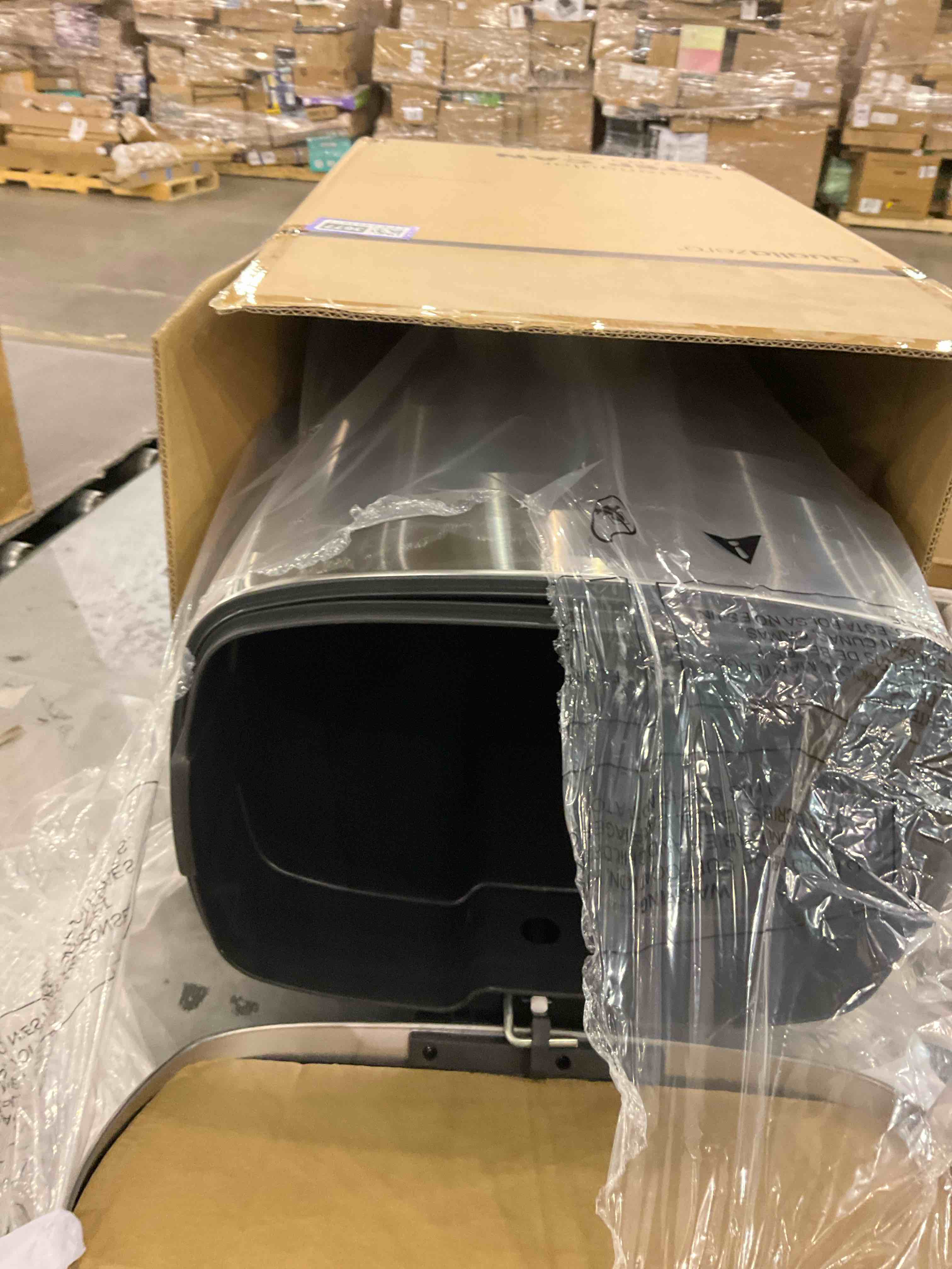 https://s3.amazonaws.com/lotting-images-prod/bidfta/PPE2493723_1746530486740.jpeg