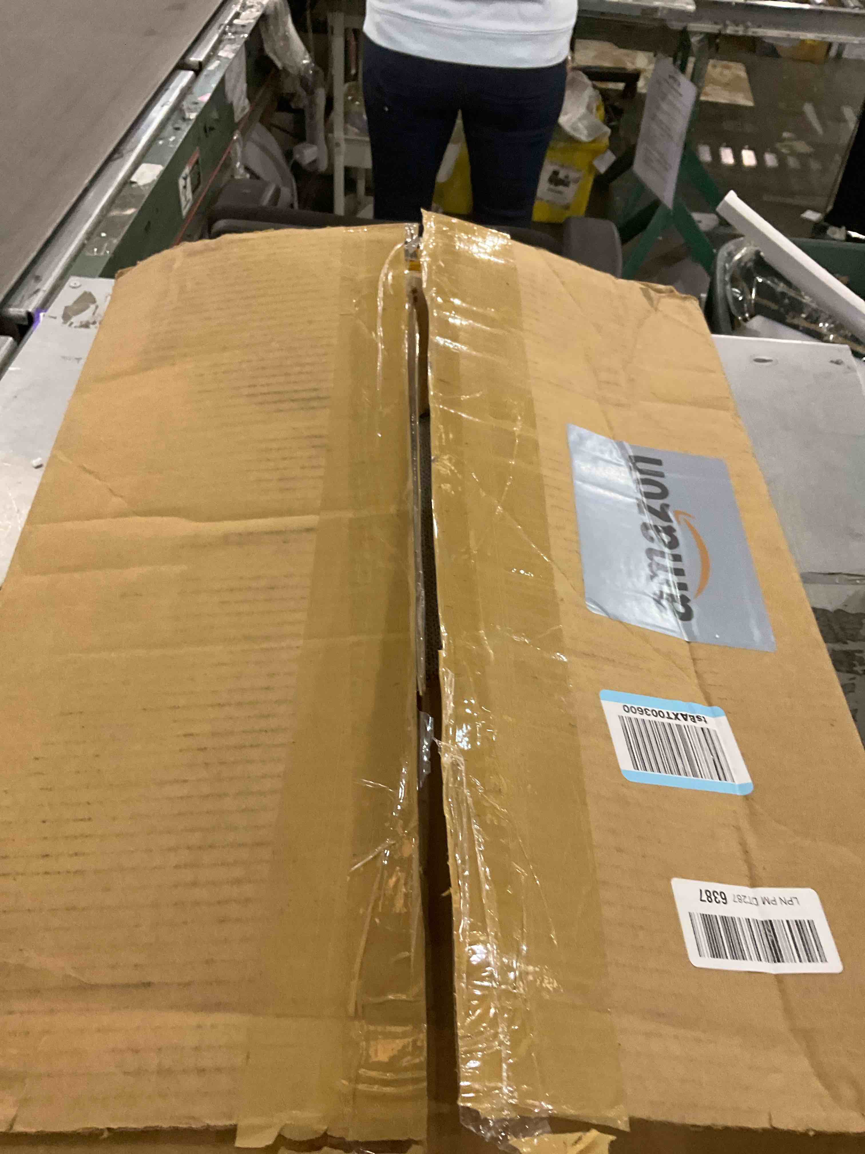 https://s3.amazonaws.com/lotting-images-prod/bidfta/PPE2493737_1746532888857.jpeg