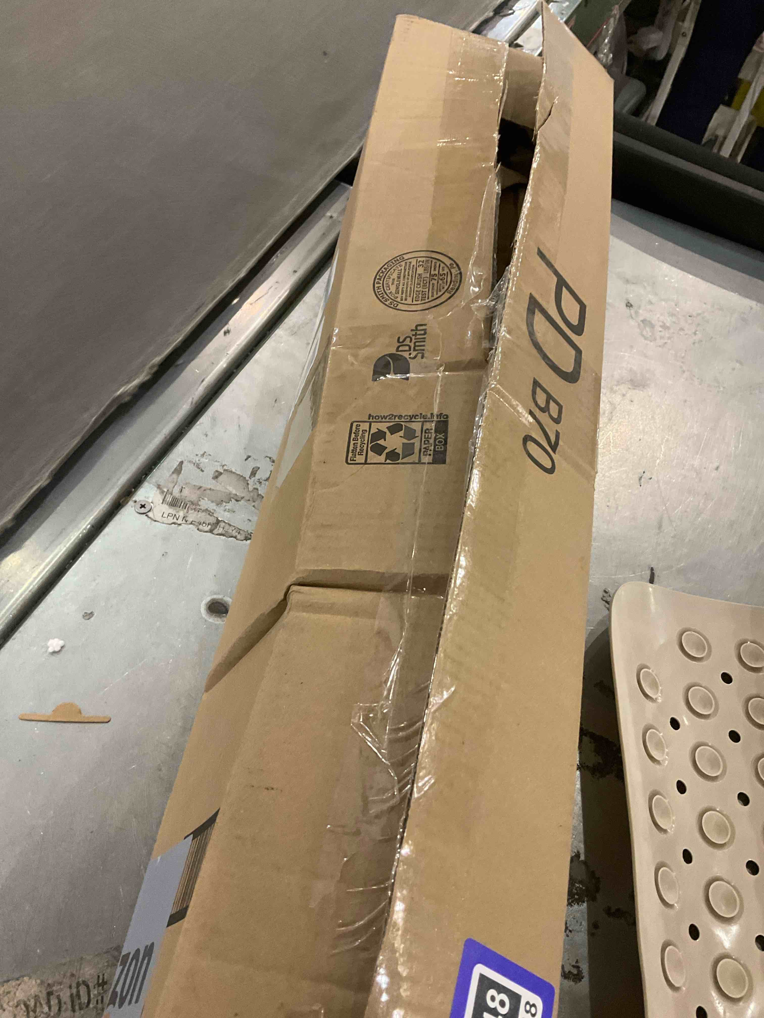 https://s3.amazonaws.com/lotting-images-prod/bidfta/PPE2493748_1746531551221.jpeg