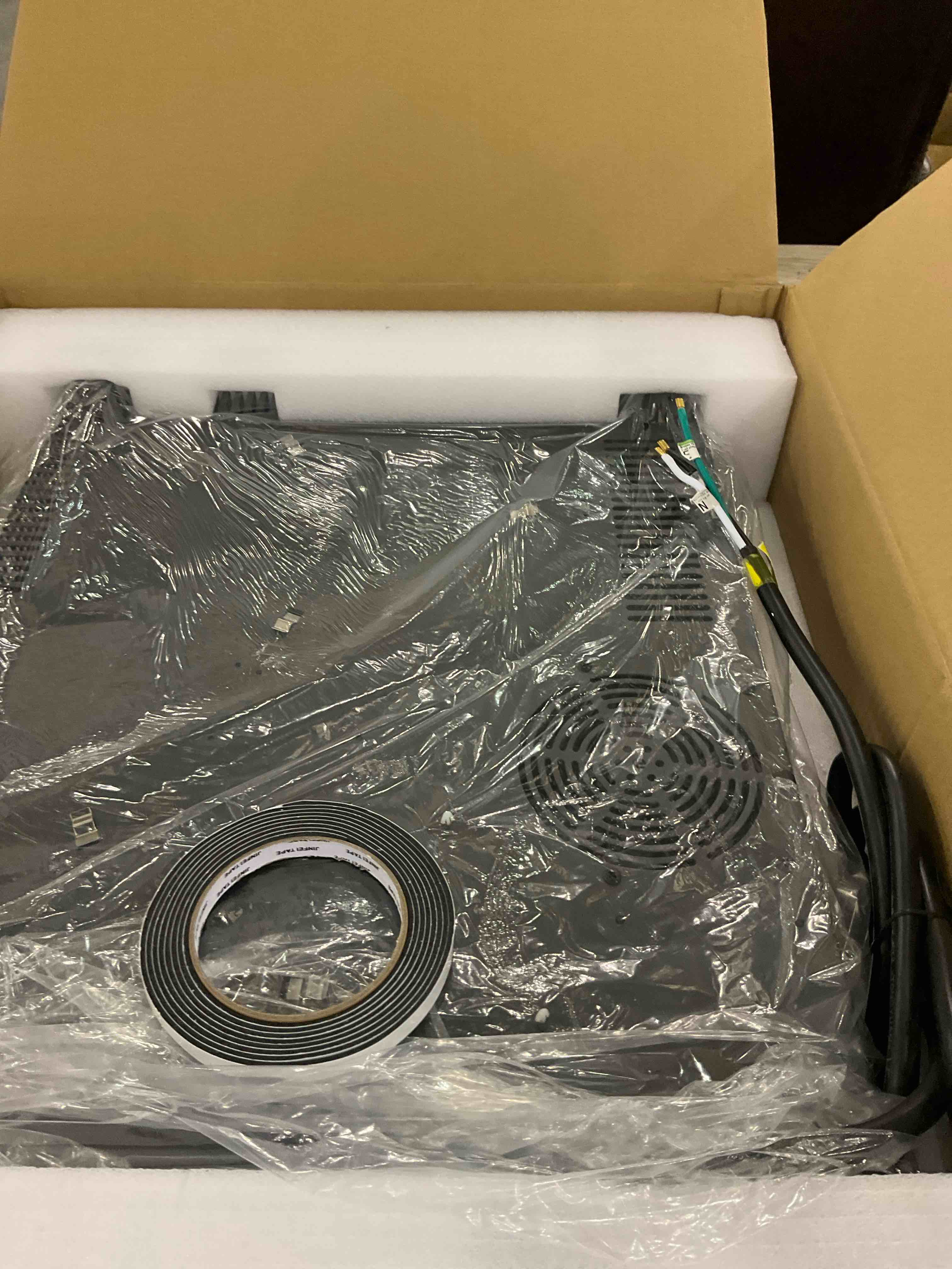 https://s3.amazonaws.com/lotting-images-prod/bidfta/PPE2493809_1746533921293.jpeg