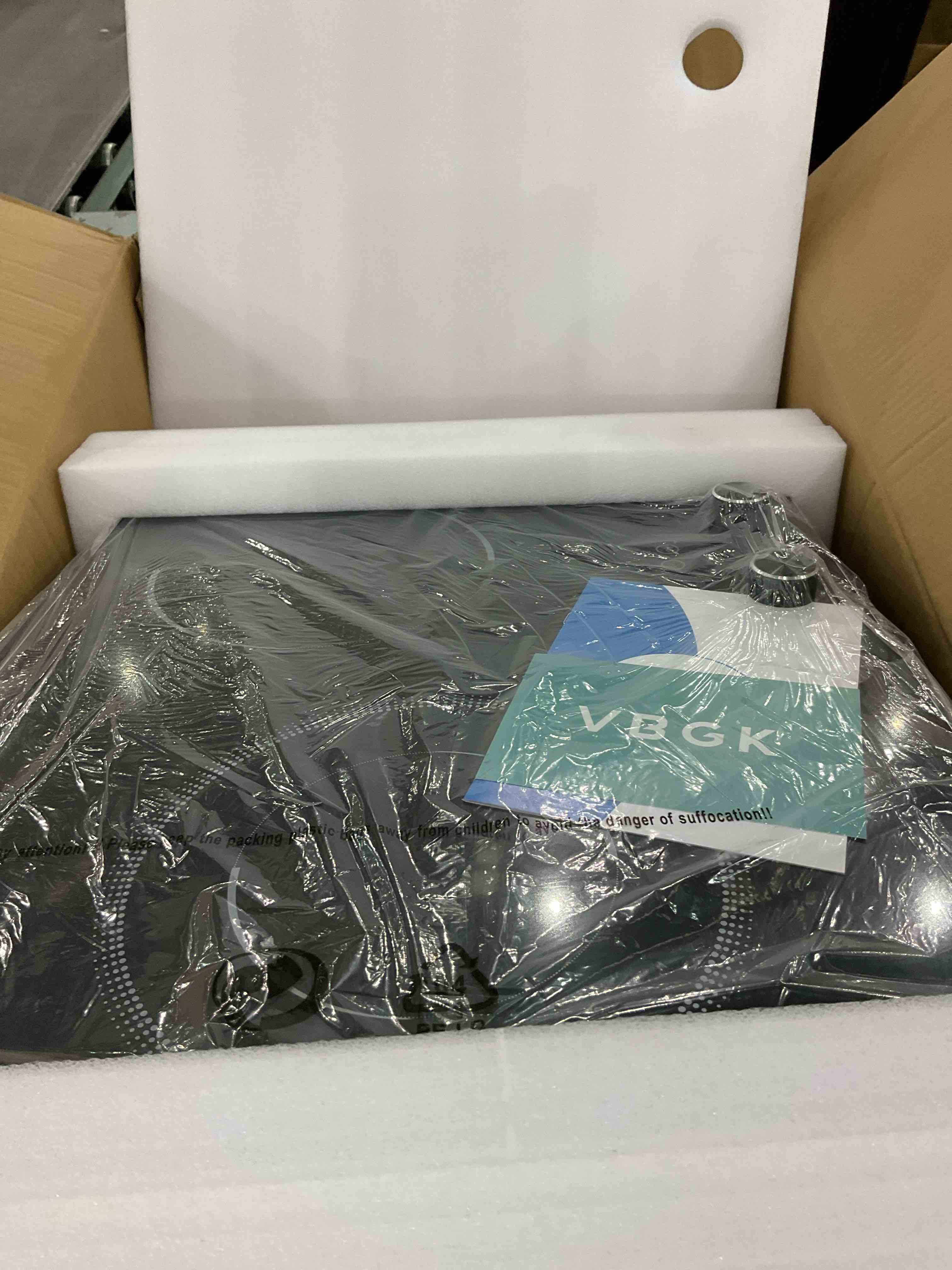 https://s3.amazonaws.com/lotting-images-prod/bidfta/PPE2493809_1746533960853.jpeg