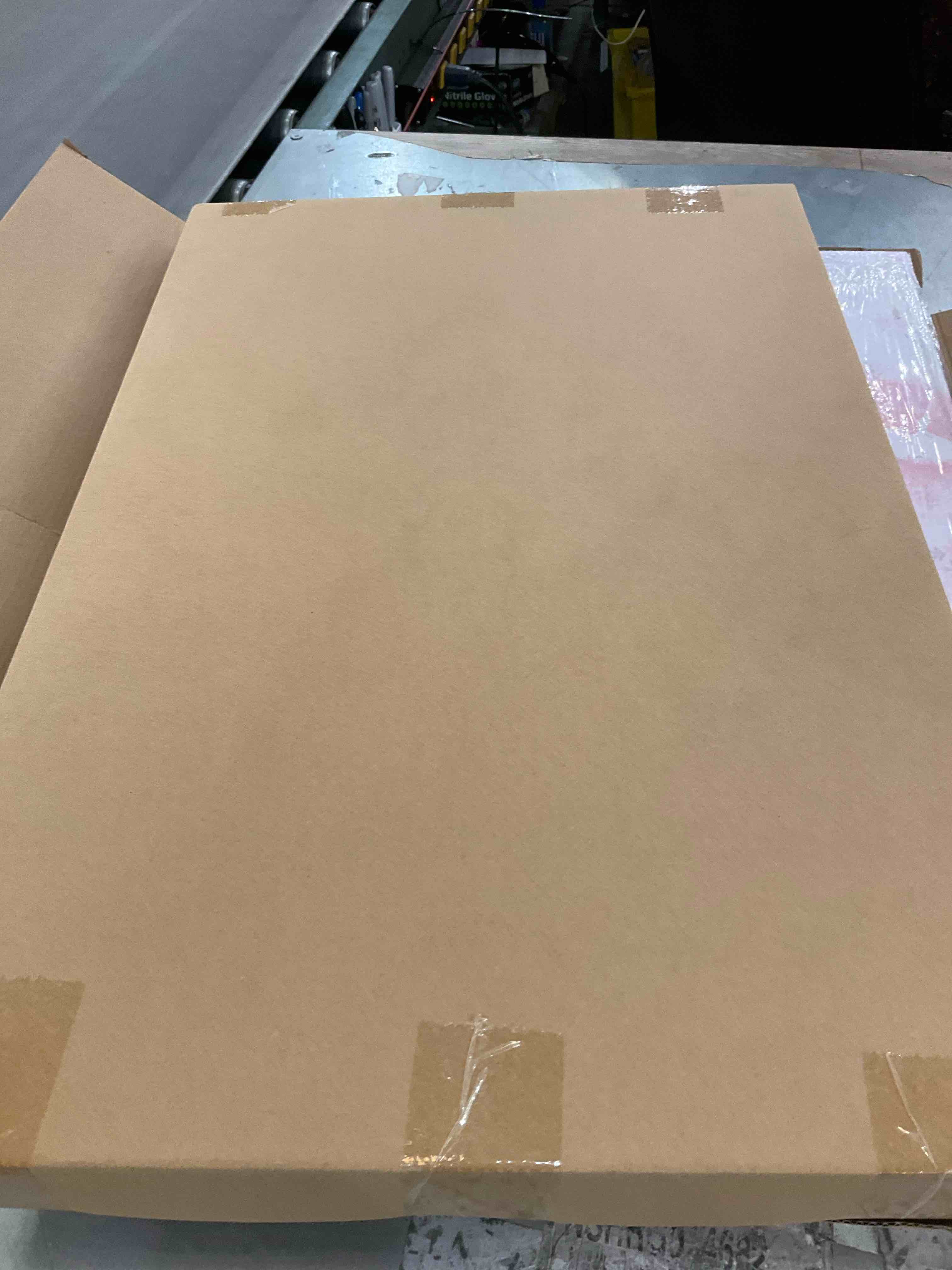 https://s3.amazonaws.com/lotting-images-prod/bidfta/PPE2493905_1746555576514.jpeg