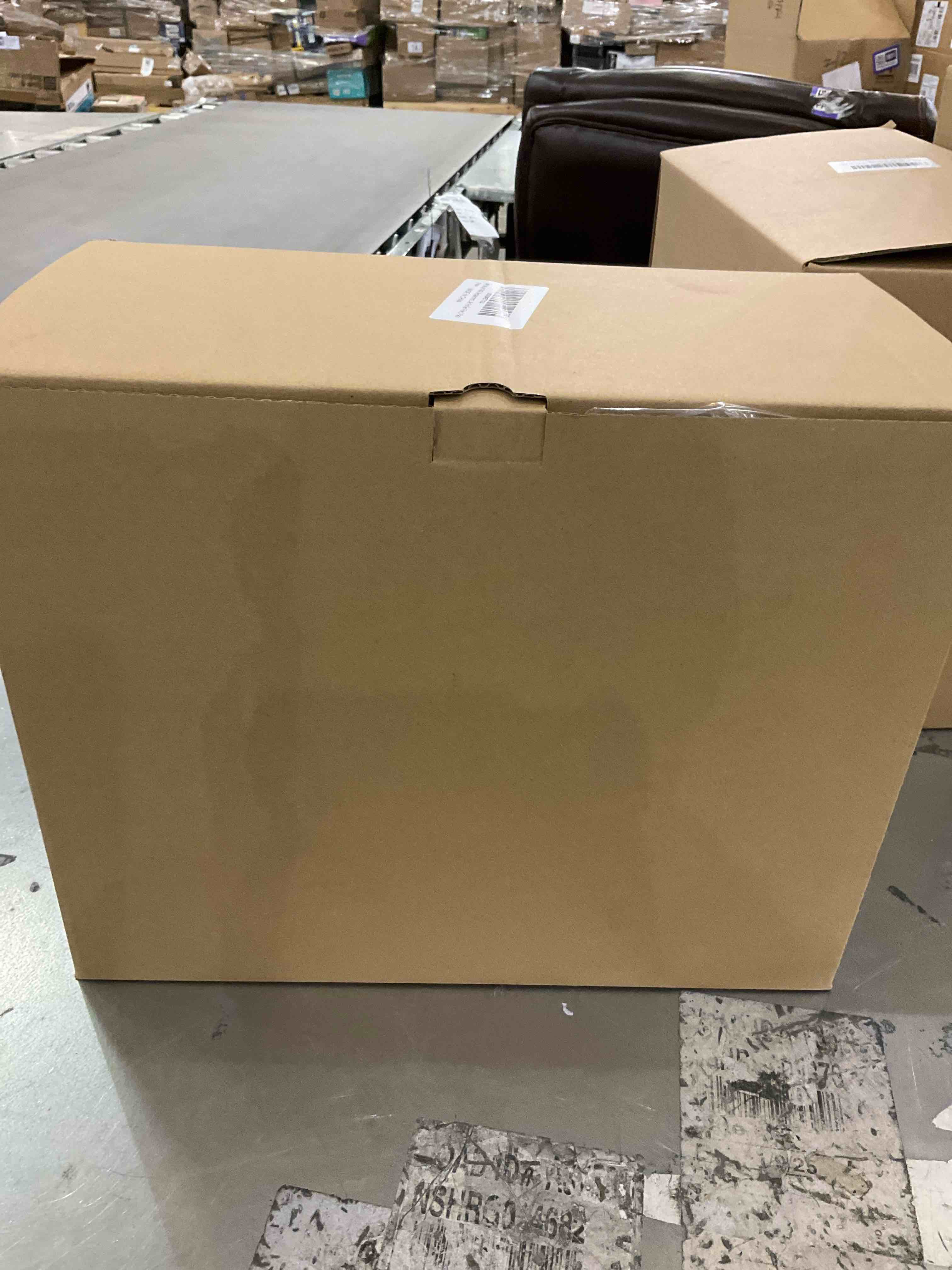 https://s3.amazonaws.com/lotting-images-prod/bidfta/PPE2493909_1746540420589.jpeg