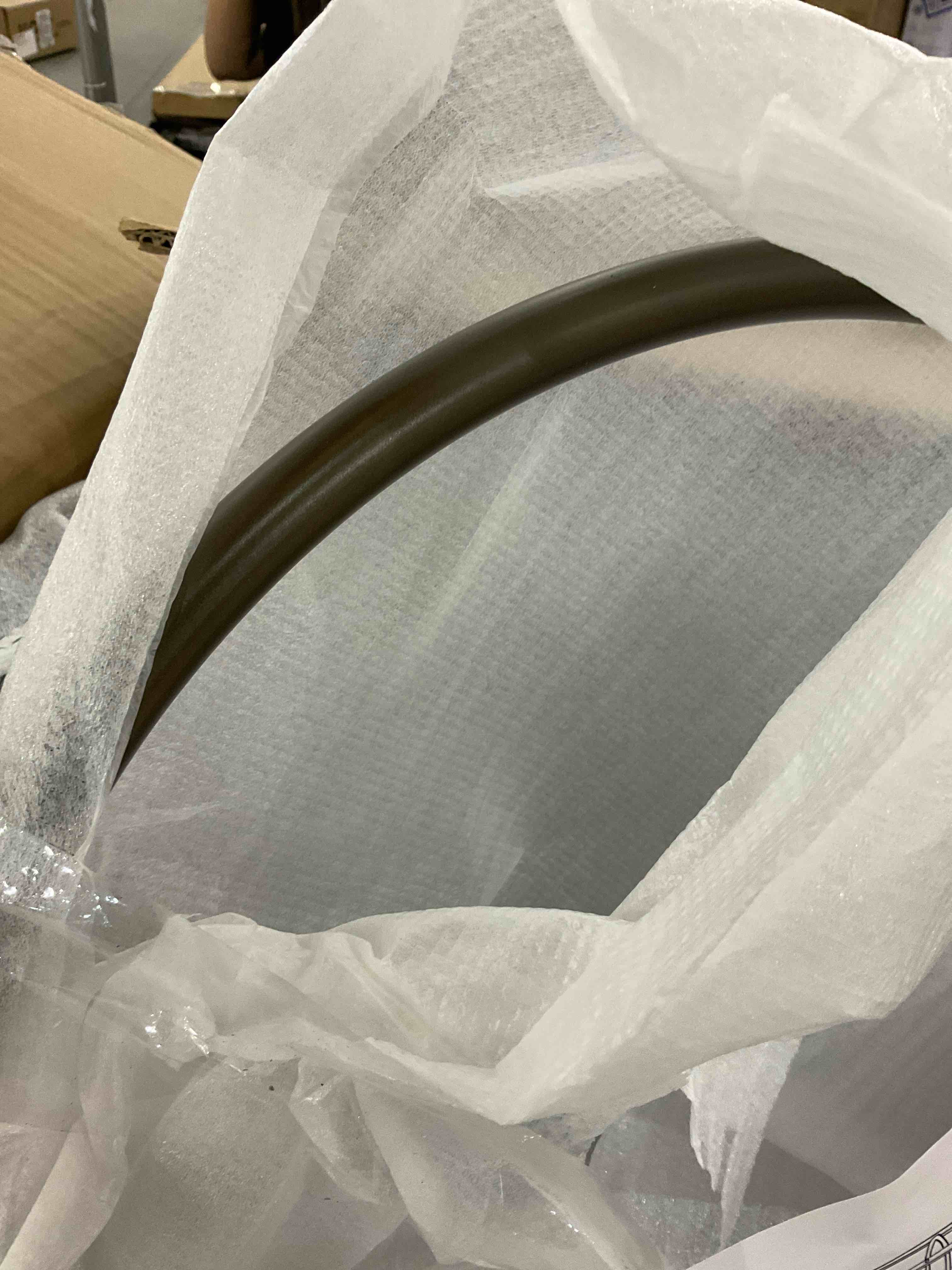 https://s3.amazonaws.com/lotting-images-prod/bidfta/PPE2494041_1745933848573.jpeg